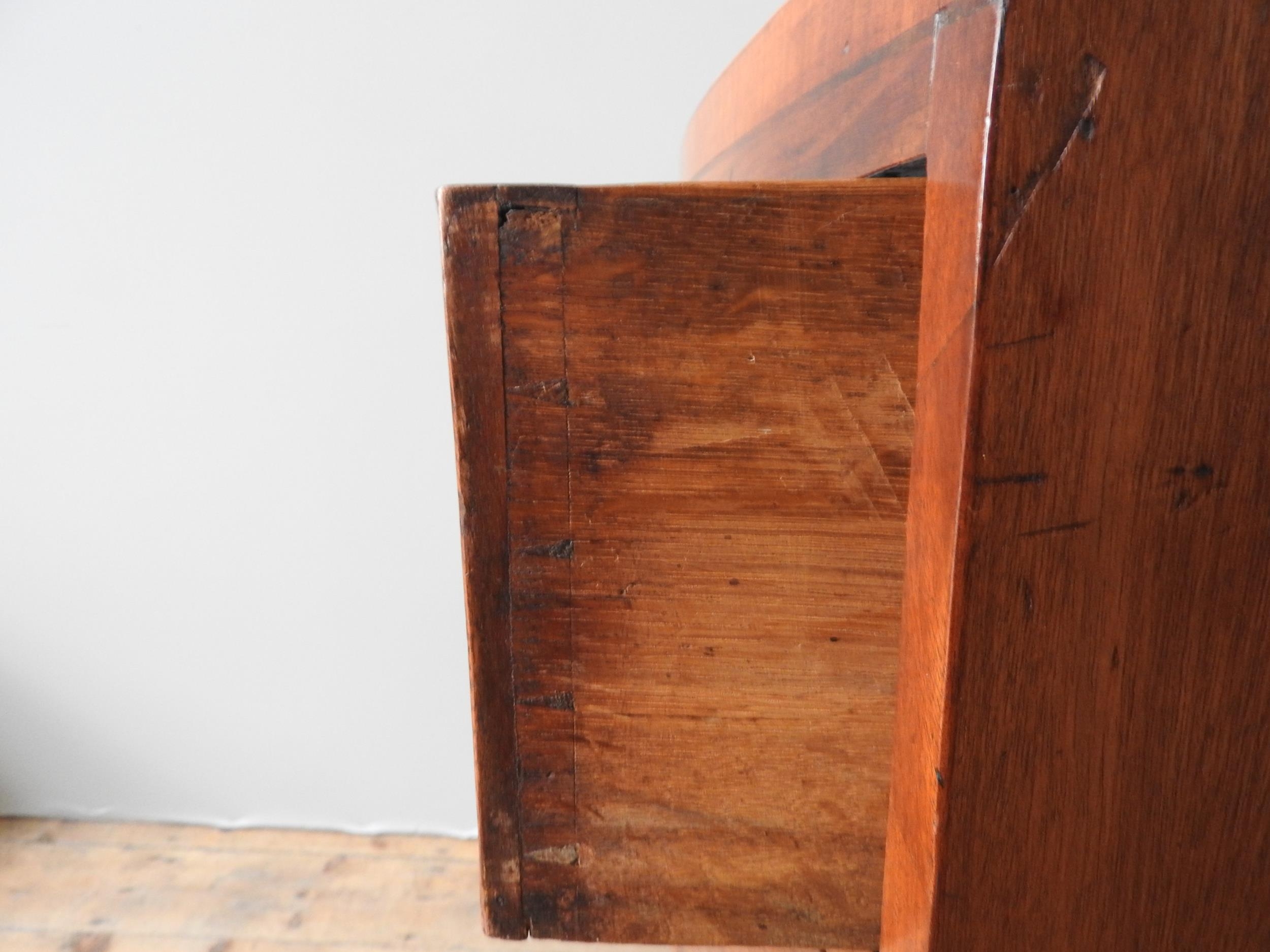 A GEORGE III MAHOGANY BOW FRONT CHEST OF DRAWERS, comprising of three graduated long drawers, on - Image 3 of 5