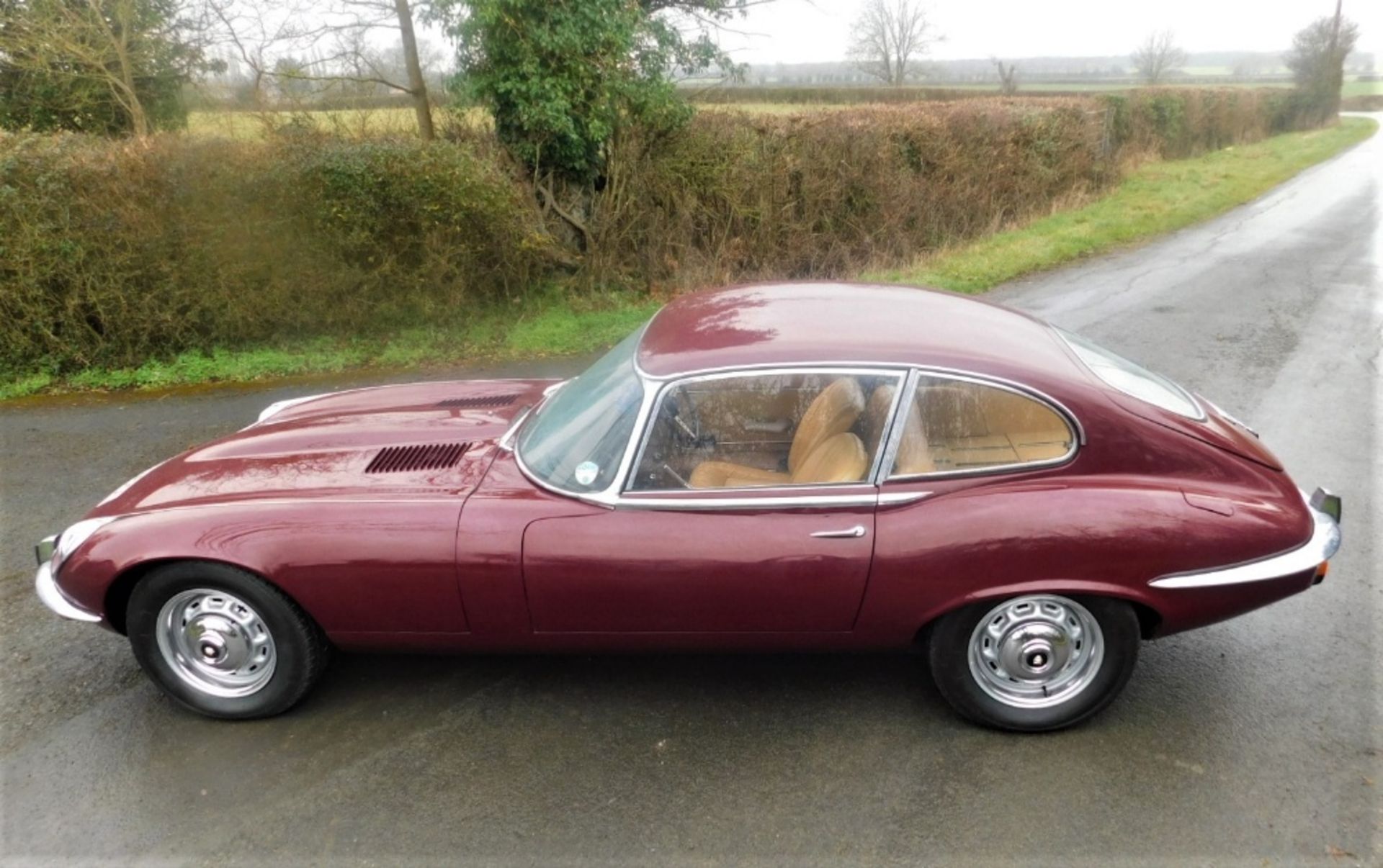 1972 JAGUAR E-TYPE SERIES III FIXED HEAD COUPE Registration Number: UTE 365L Chassis Number: 1S. - Image 3 of 19