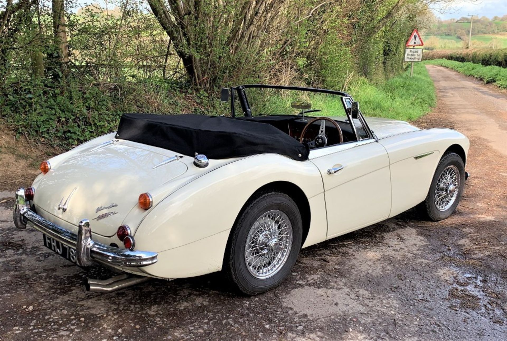 1966 AUSTIN-HEALEY 3000 MARK III Registration Number: FHJ 78D  Chassis Number: H-BJ8/34969 - Image 2 of 10