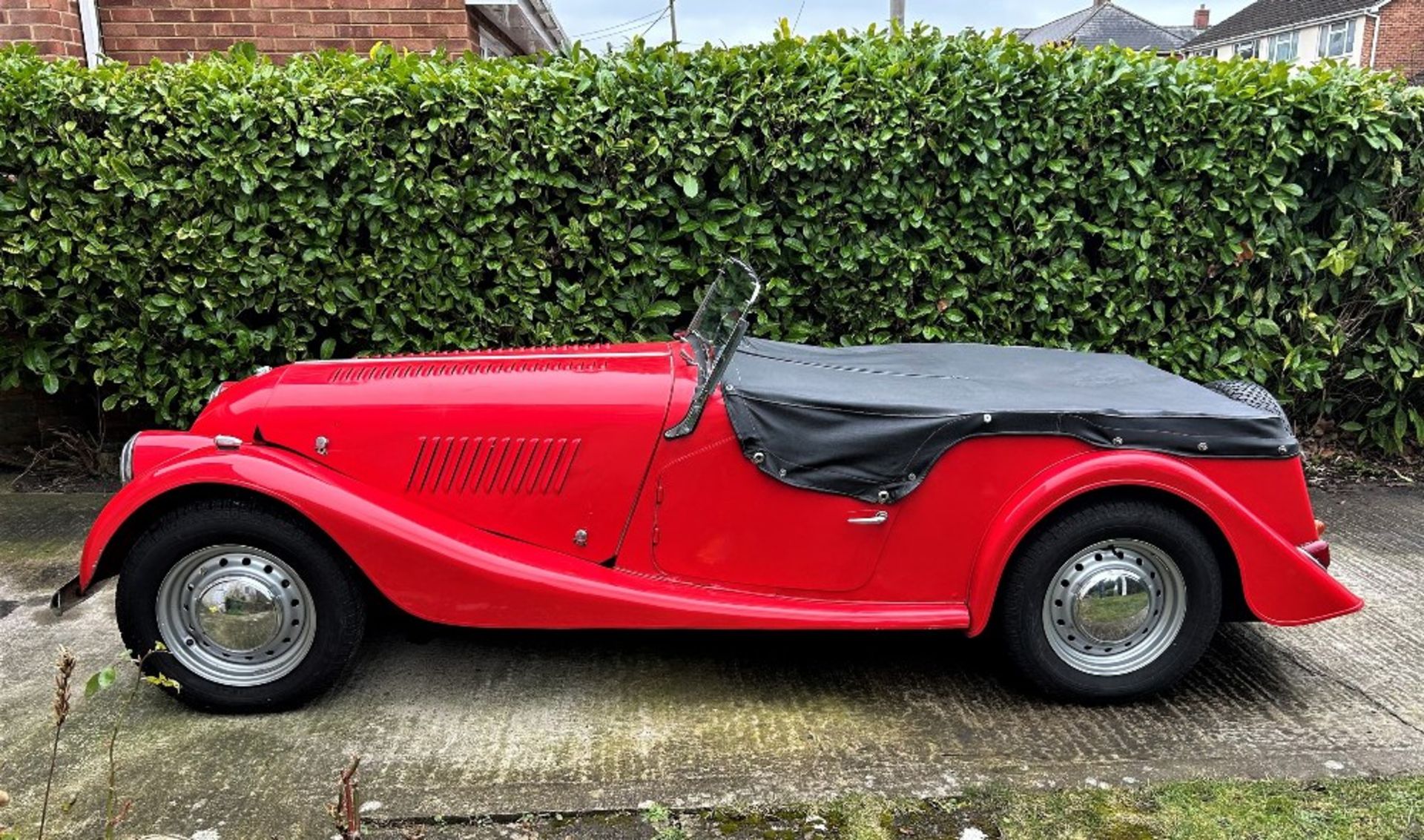 1959 MORGAN PLUS FOUR Registration Number: 698 AOK Chassis Number: 4398 Recorded Mileage: TBA - - Image 3 of 15