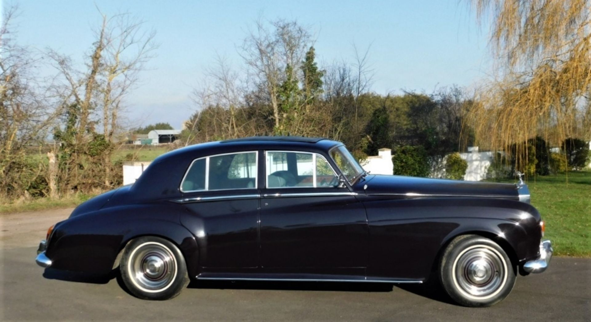WE REGRET TO INFORM YOU THIS LOT HAS NOW BEEN WITHDRAWN 1964 ROLLS-ROYCE SILVER CLOUD III - Image 4 of 29