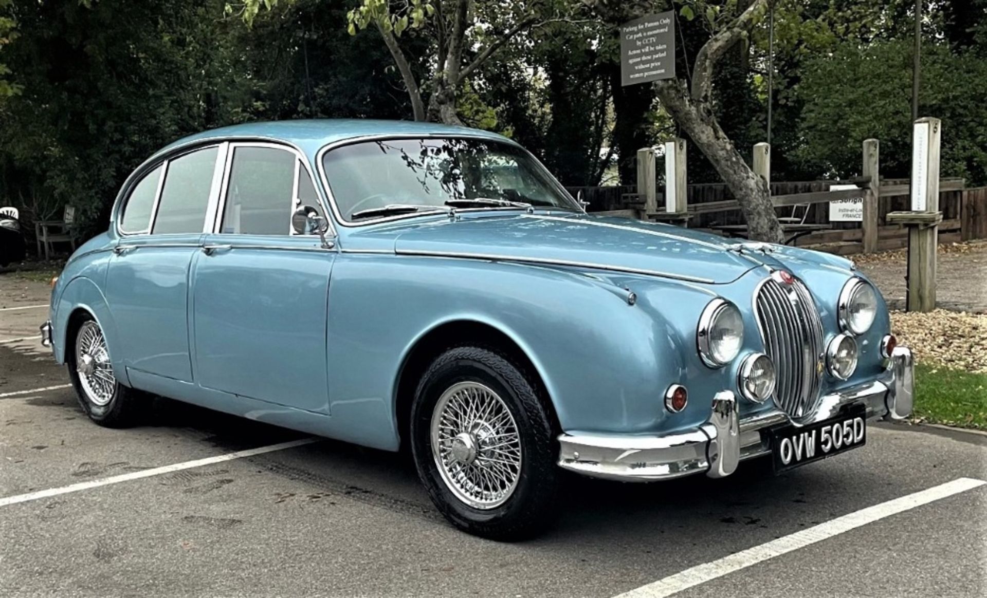 1965 JAGUAR MARK II 3.4 SALOON Registration Number: OVW 505D Chassis Number: 170007DN Recorded