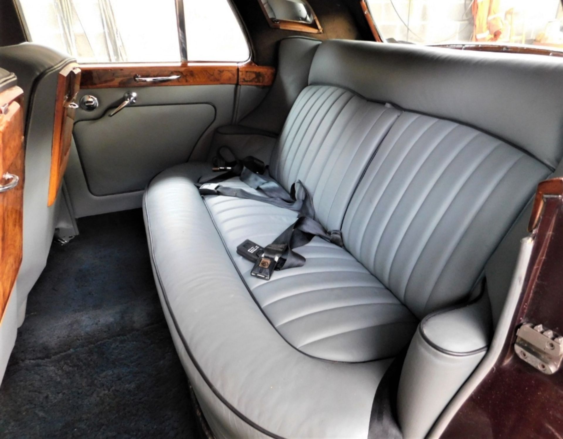 WE REGRET TO INFORM YOU THIS LOT HAS NOW BEEN WITHDRAWN 1964 ROLLS-ROYCE SILVER CLOUD III - Image 16 of 29