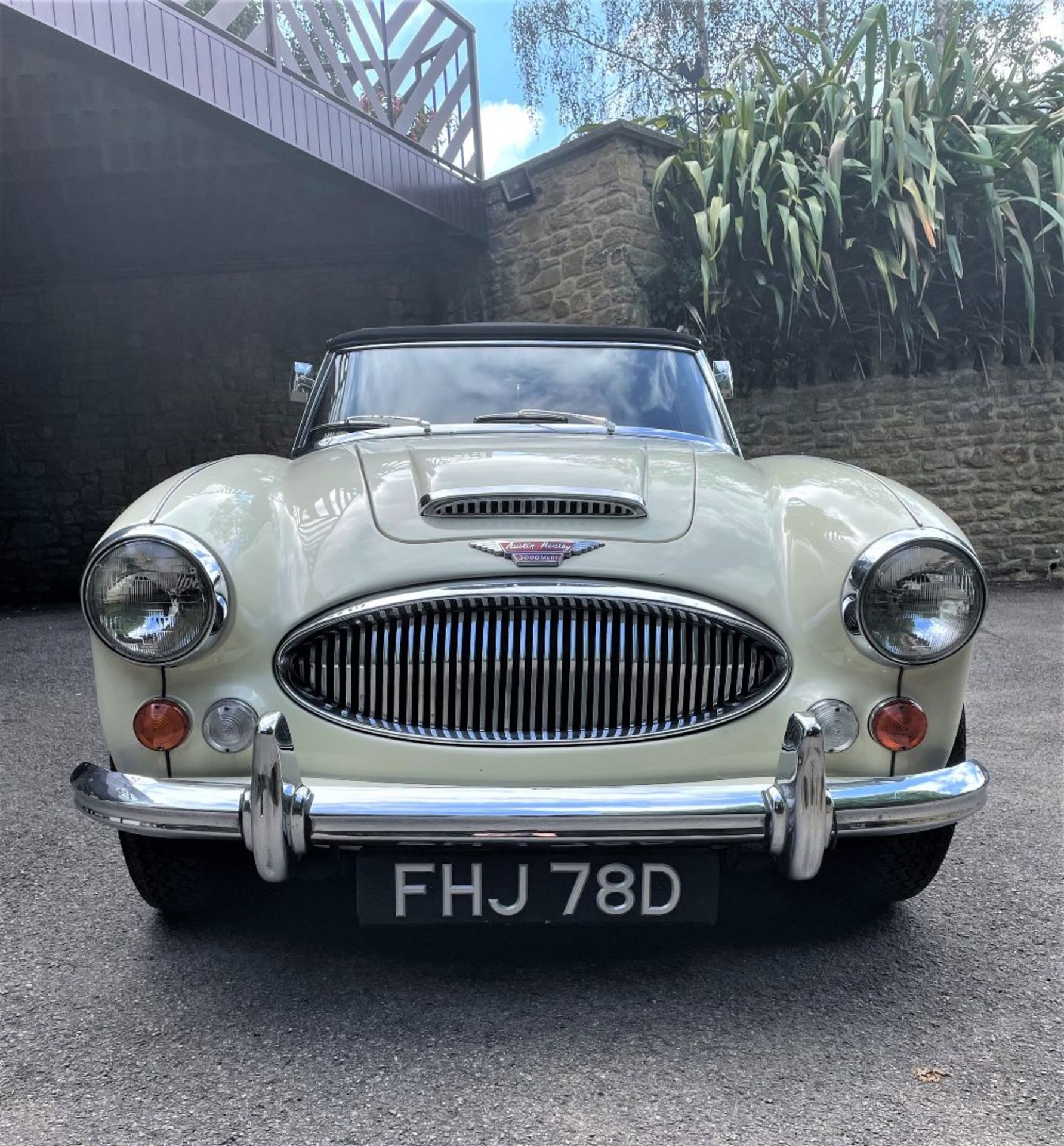 1966 AUSTIN-HEALEY 3000 MARK III Registration Number: FHJ 78D  Chassis Number: H-BJ8/34969 - Image 5 of 10