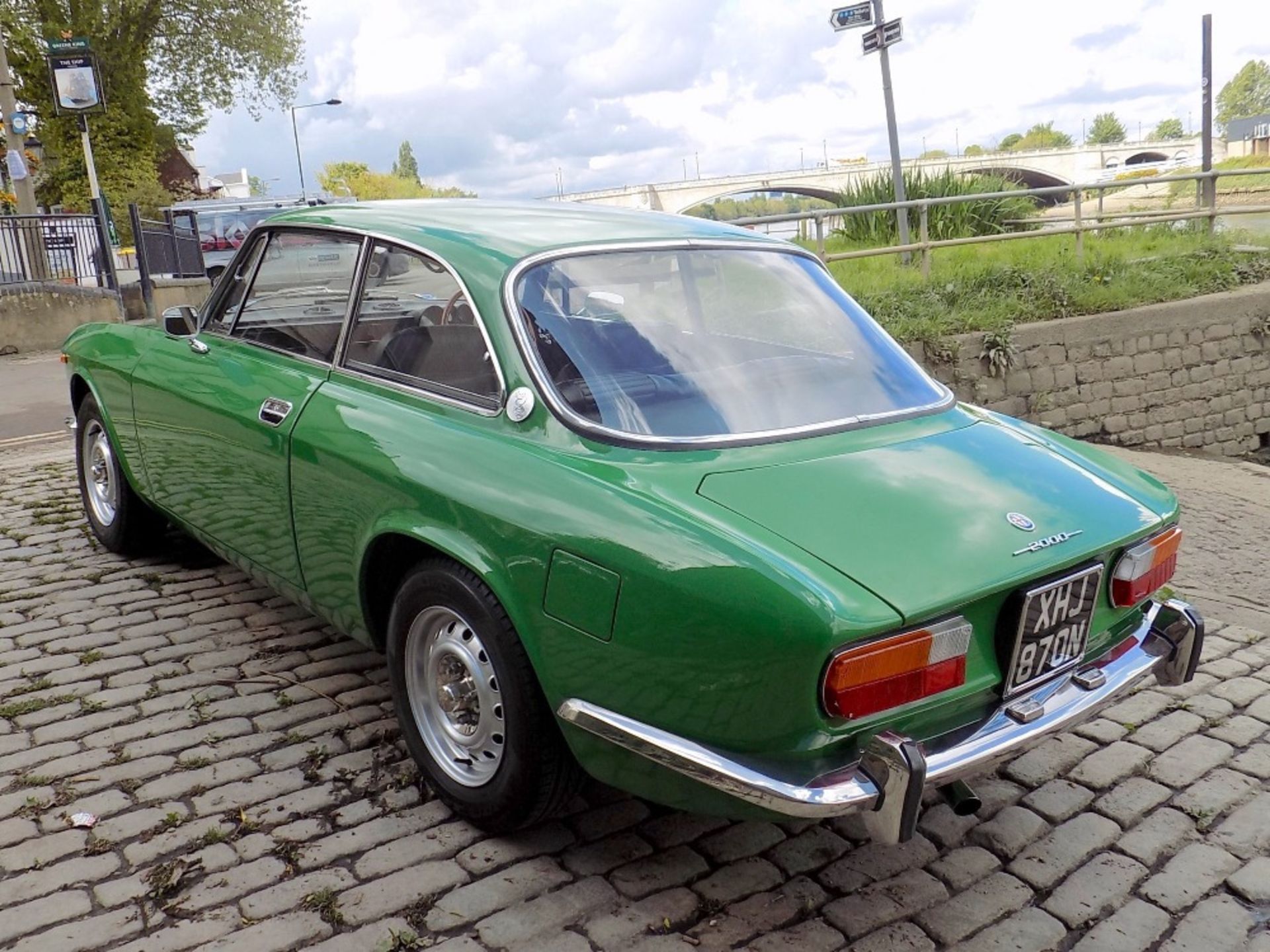 1975 ALFA-ROMEO 2000 GTV Registration Number: XHJ870N Chassis Number: AR.2417350 Recorded Mileage: - Image 6 of 40