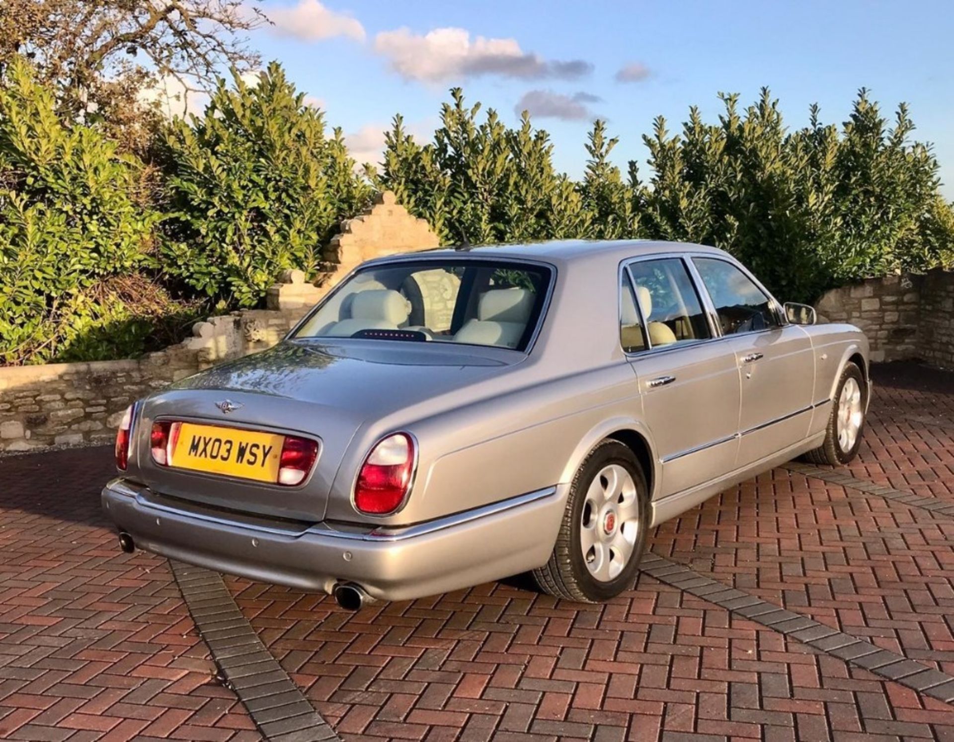 2003 BENTLEY ARNAGE R Registration Number: MX03 WSY Chassis Number: TBA Recorded Mileage: 54,214 - Image 5 of 13
