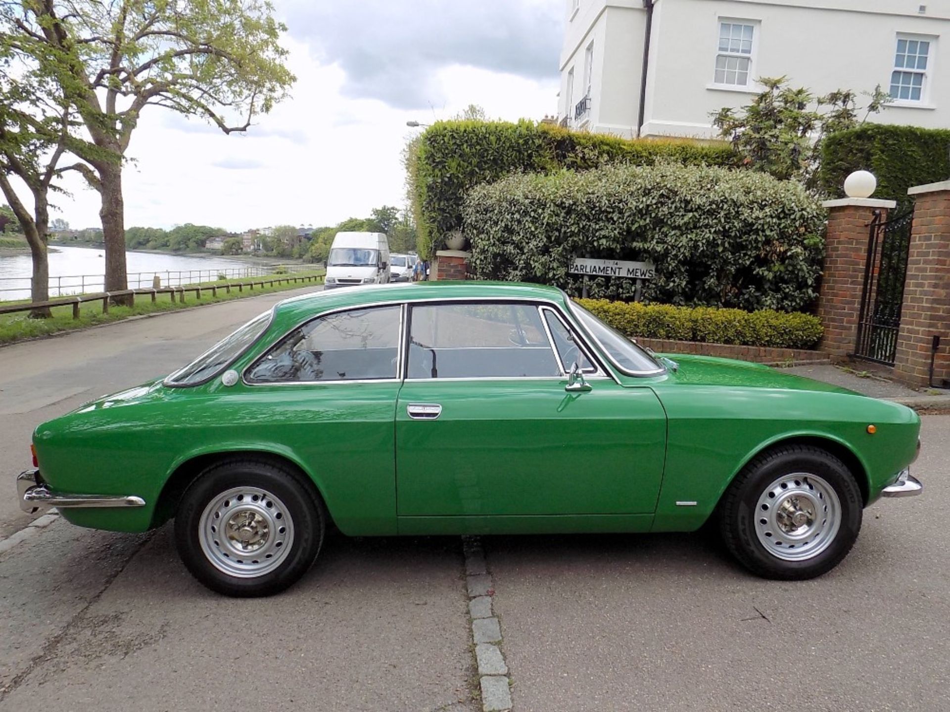 1975 ALFA-ROMEO 2000 GTV Registration Number: XHJ870N Chassis Number: AR.2417350 Recorded Mileage: - Image 8 of 40