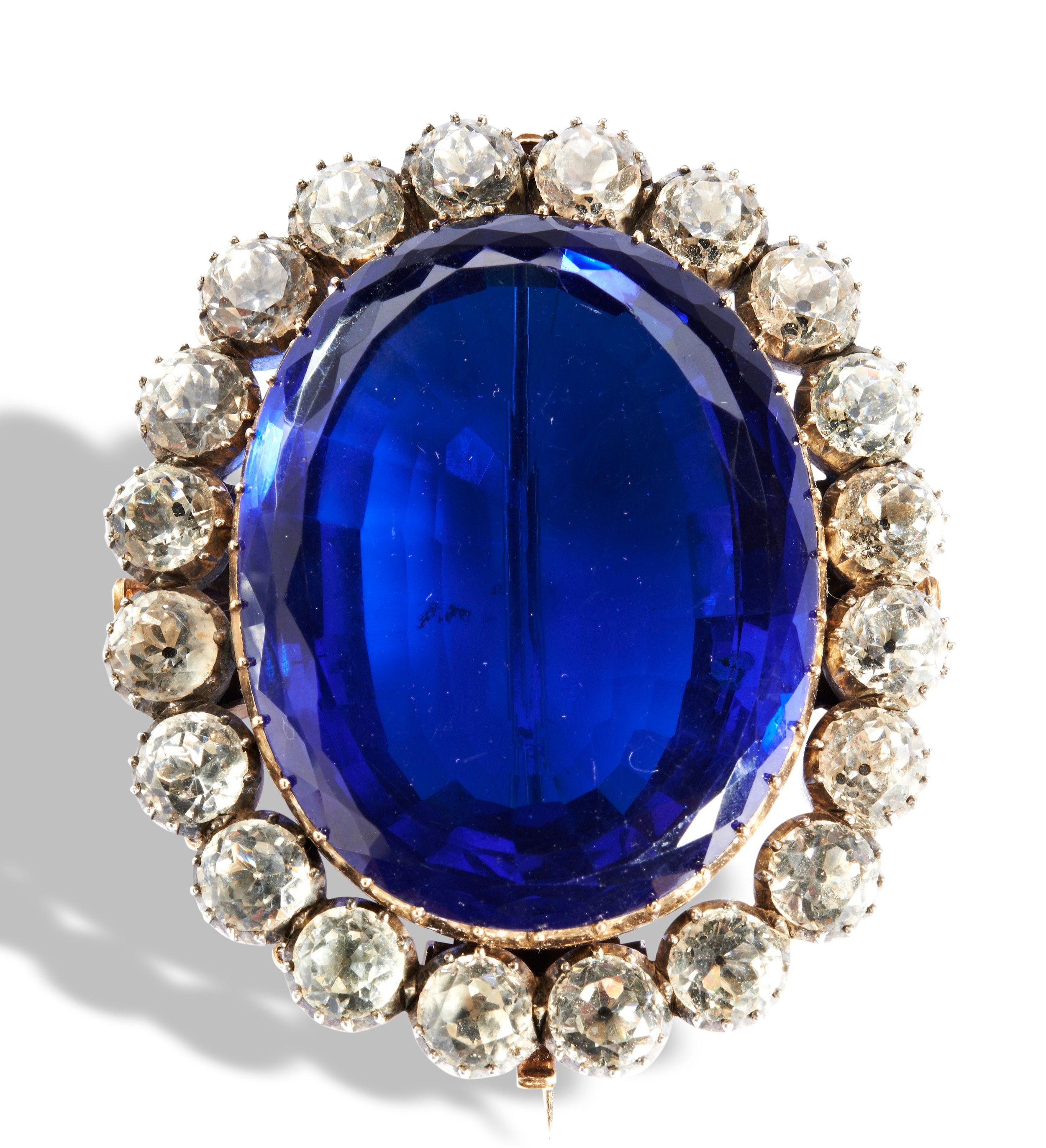 A 19TH CENTURY BLUE AND WHITE PASTE BROOCH the oval mixed-cut blue paste within a gold mount, to - Image 3 of 4