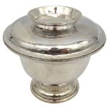 A SILVER SUGAR BOWL AND COVER, tapered form on a circular spreading foot, stylish planished finish