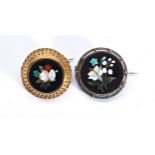 A 19TH CENTURY PIETRA DURA FLORAL BROOCH, in a yellow metal Etruscan style mount and a small