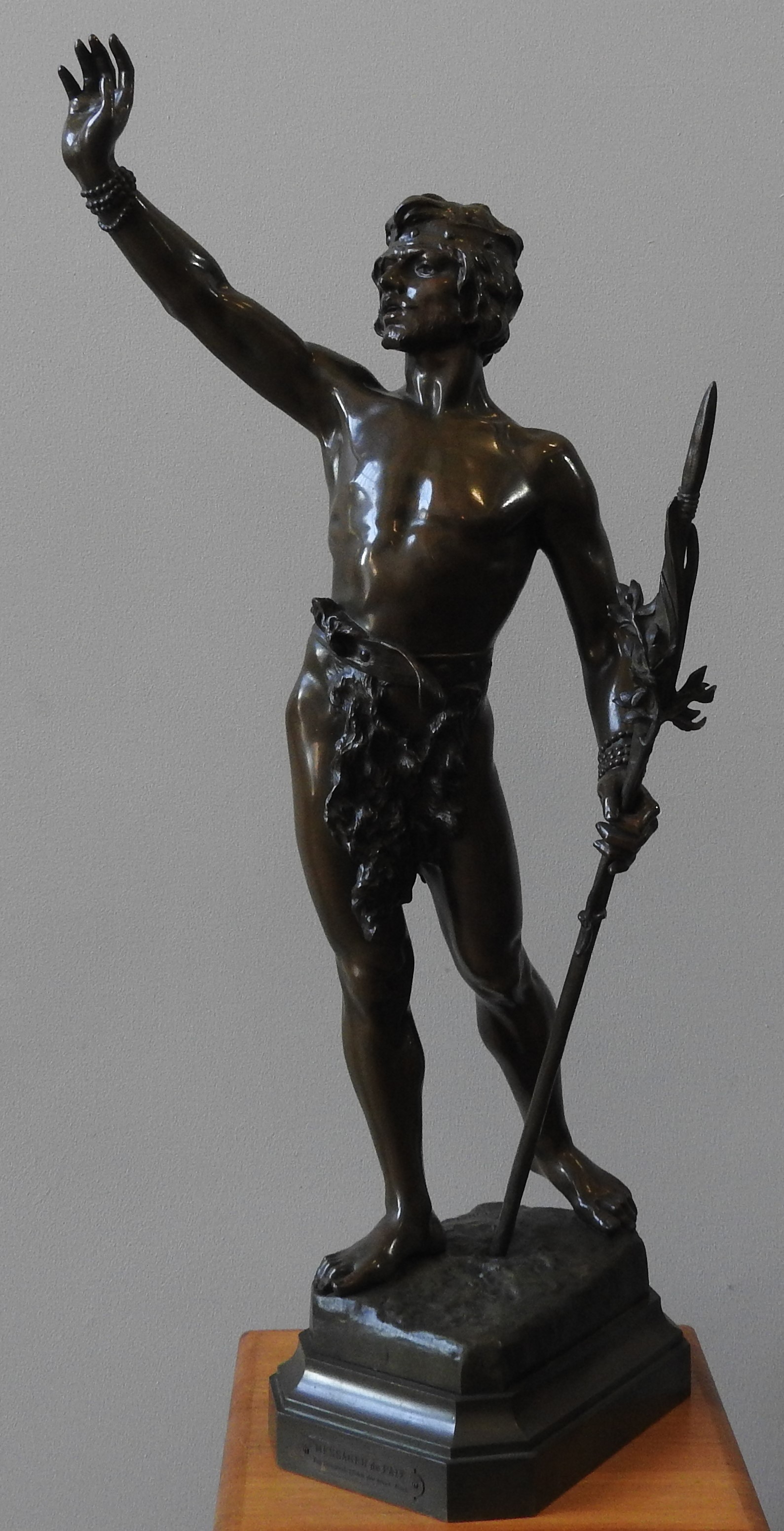 LUIS DOMENECH Y VICENTE (1873-) 'MESSAGER DE PAIX', CIRCA 1905, patinated bronze figure, signed on