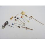 AN ASSORTMENT OF TEN STICK YELLOW & WHITE METAL PINS, A PAIR OF 18CT GOLD SHIRT STUDS AND A 9CT GOLD