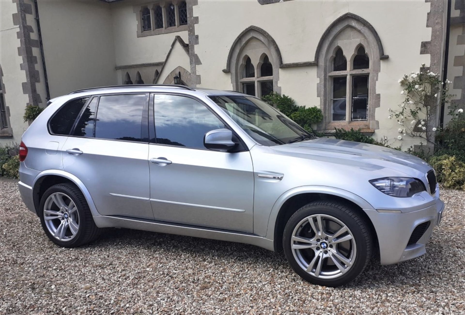 2009 BMW X5 M Registration Number:YH59 FFM Chassis Number: TBA Recorded Mileage: 125,000 miles - Two - Bild 2 aus 17