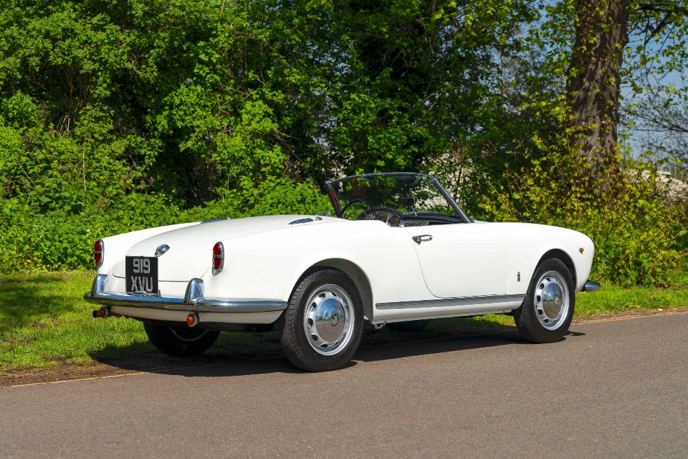 1958 ALFA-ROMEO GIULIETTA SPIDER Registration Number: 919 XVU            Chassis Number: AR 1495 - Image 9 of 23