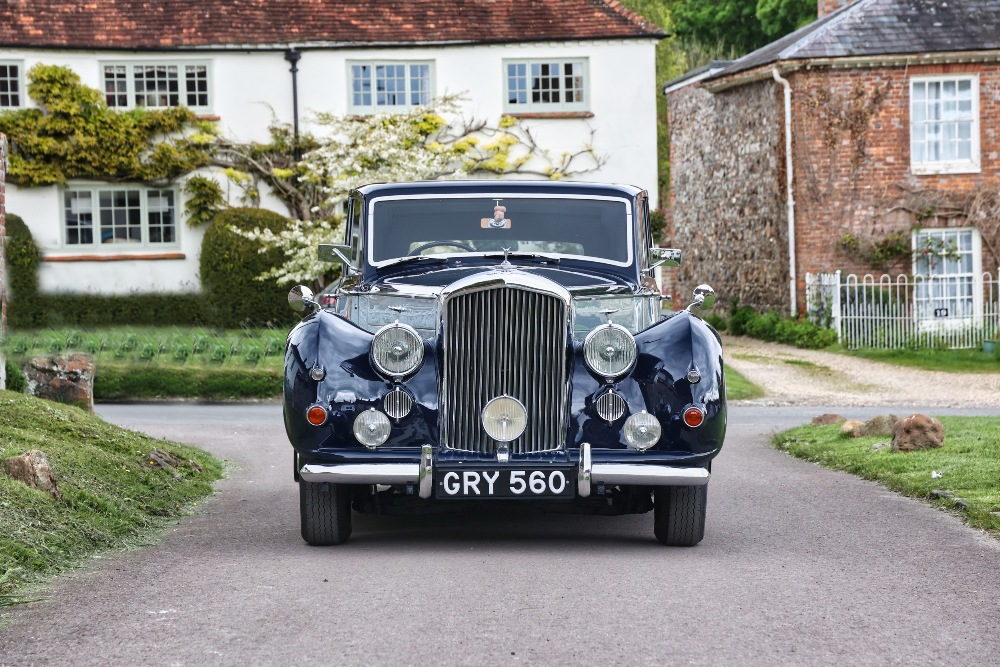 1950 BENTLEY MARK VI SIX LIGHT SALOON BY FREESTONE AND WEBB Registration Number: GRY 560 Chassis - Image 3 of 34