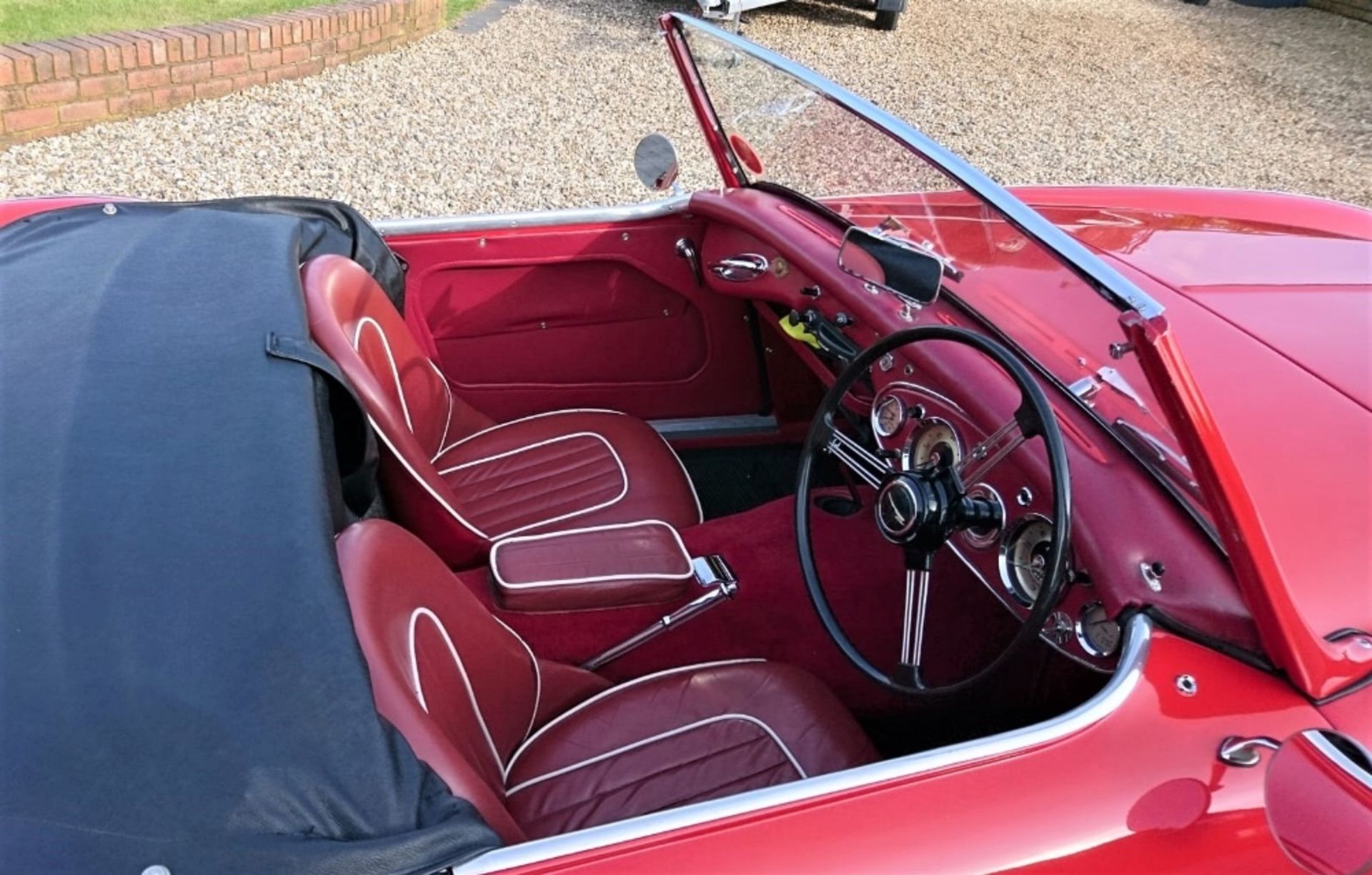 1958 AUSTIN-HEALEY 100/6 Registration Number: 847 CXK Chassis Number: BN6/2341 Recorded Mileage: - Image 14 of 18