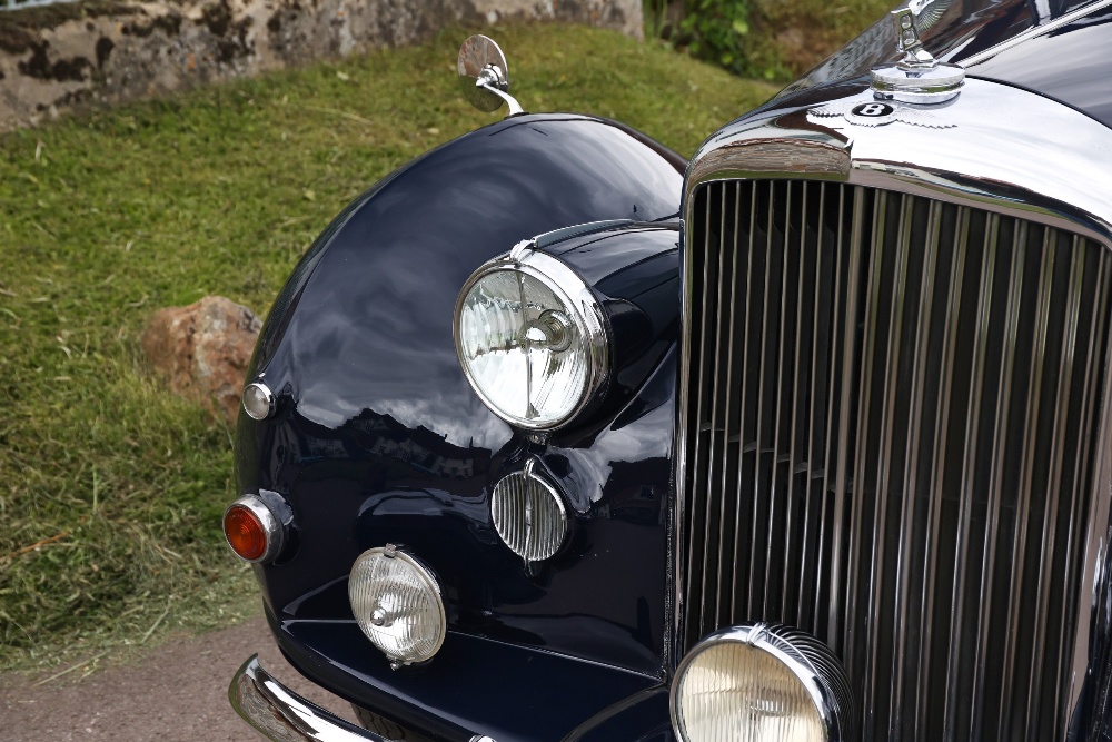 1950 BENTLEY MARK VI SIX LIGHT SALOON BY FREESTONE AND WEBB Registration Number: GRY 560 Chassis - Image 12 of 34