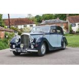 1950 BENTLEY MARK VI SIX LIGHT SALOON BY FREESTONE AND WEBB Registration Number: GRY 560 Chassis