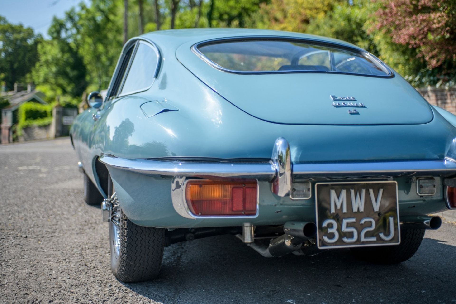 1970 JAGUAR E-TYPE SERIES II FIXED HEAD COUPE  Registration Number: MVW 352J Chassis Number: 1R20993 - Bild 14 aus 33