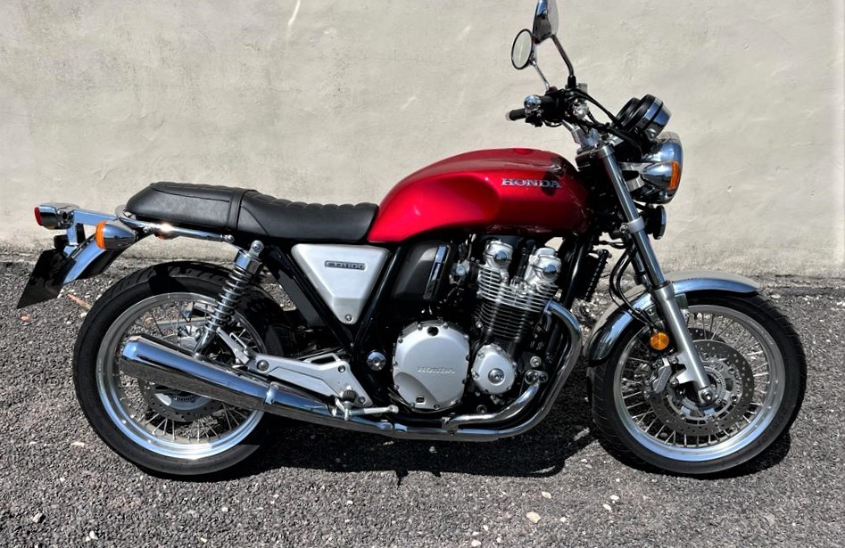 2017 HONDA CB1100 EX Registration Number: WO17 XDM Frame Number: TBA Recorded Mileage: 5,280 miles - - Image 2 of 4