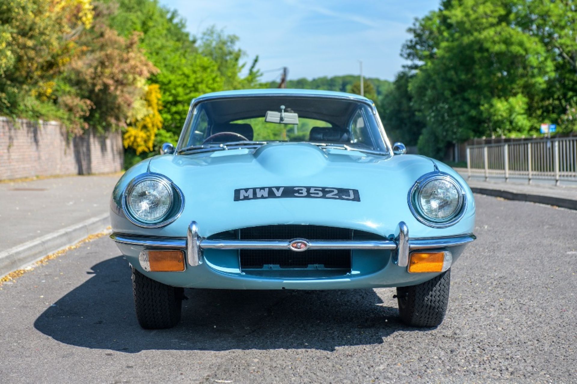 1970 JAGUAR E-TYPE SERIES II FIXED HEAD COUPE  Registration Number: MVW 352J Chassis Number: 1R20993 - Bild 4 aus 33