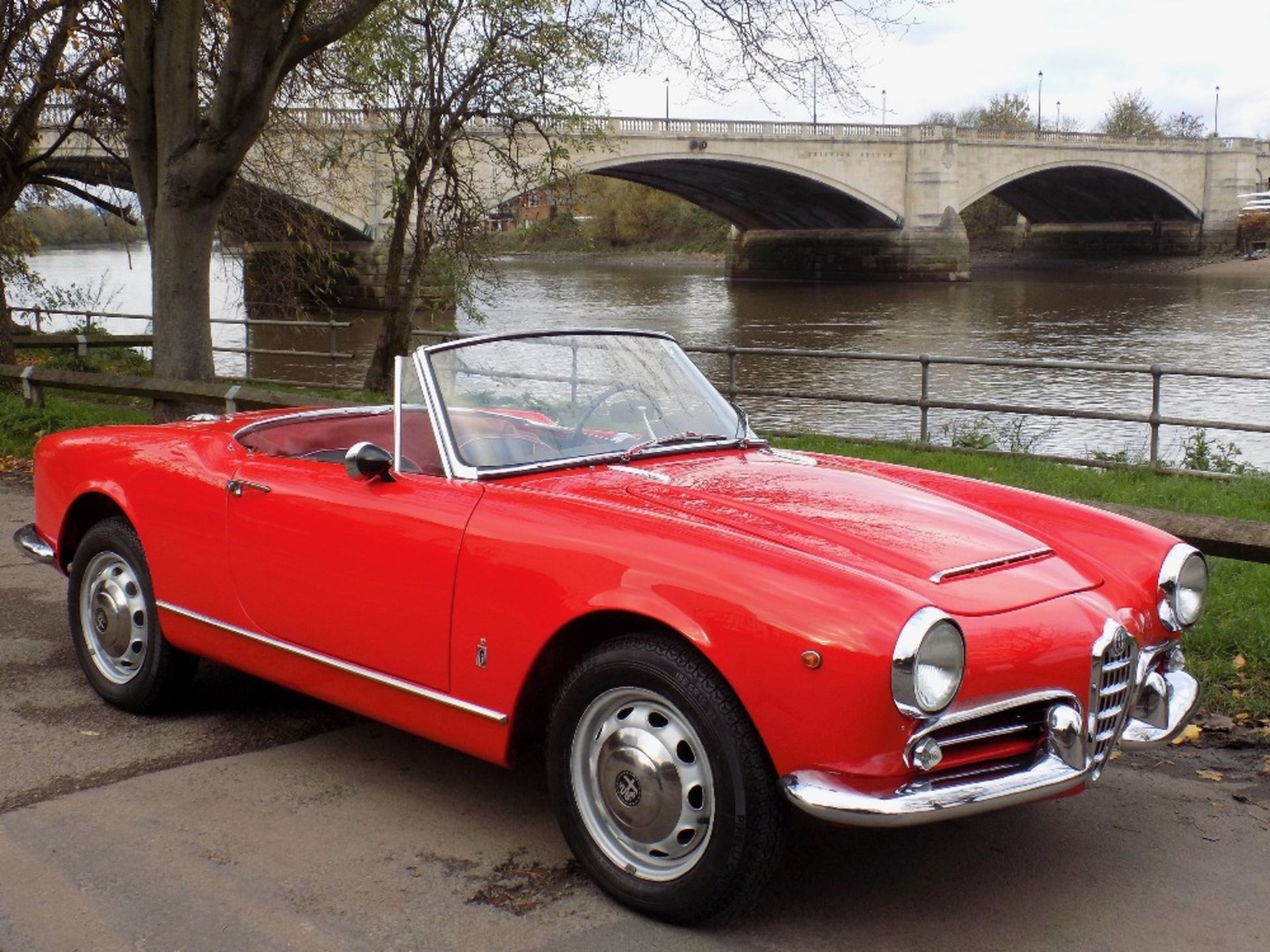 1964 ALFA-ROMEO GIULIA (101) SPIDER Registration Number: DAP 534B Chassis Number: AR 378844 Recorded - Bild 6 aus 18