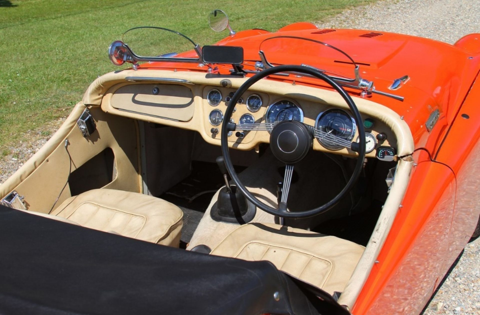 1955 TRIUMPH TR2 Registration Number: 498 UYN Chassis Number: TS/6692-O  Recorded Mileage: c.75, - Bild 4 aus 8