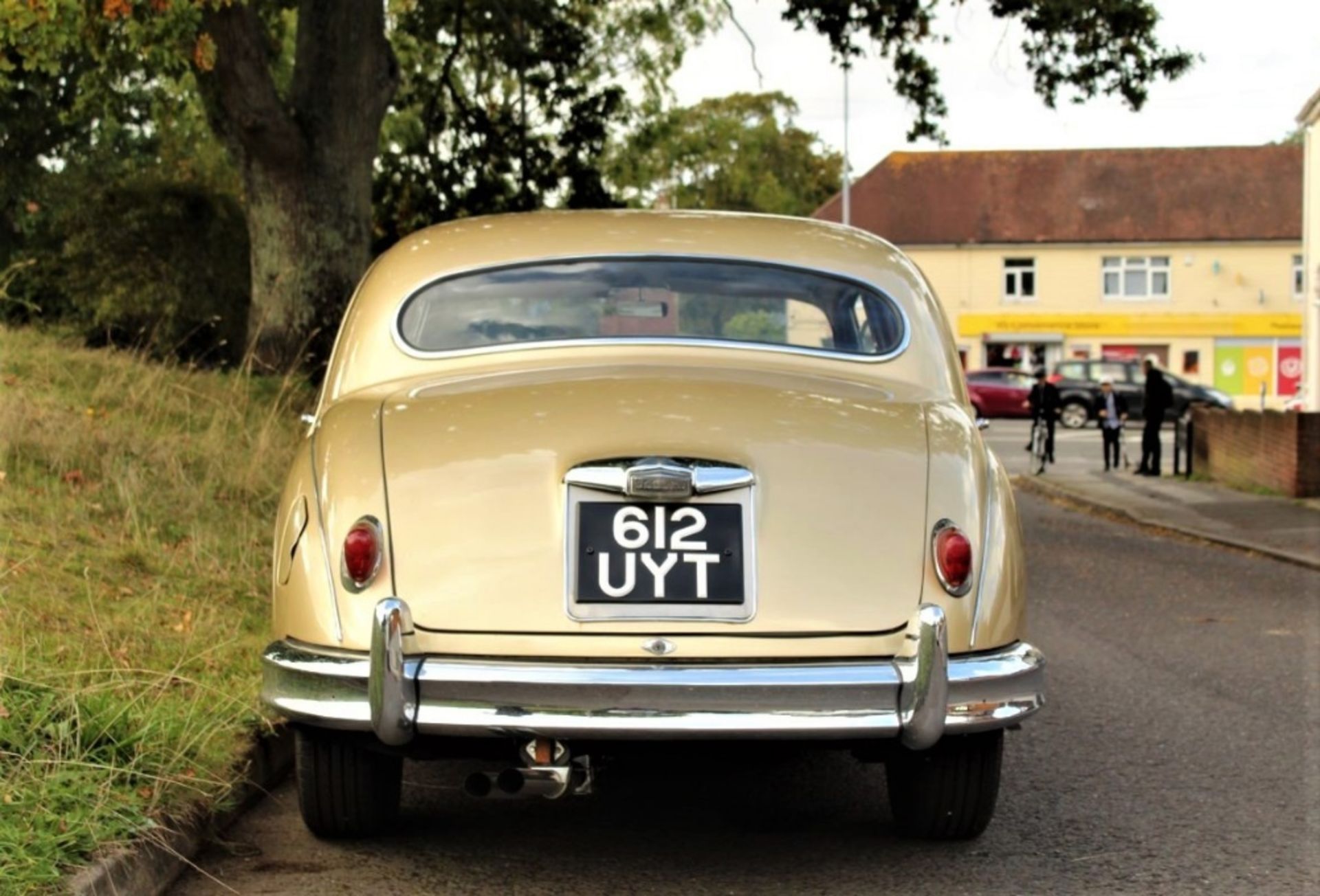 1958 JAGUAR ‘MARK 1’ 2.4 LITRE SALOON Registration Number: 612 UYT Chassis Number: S912121 - Image 5 of 13