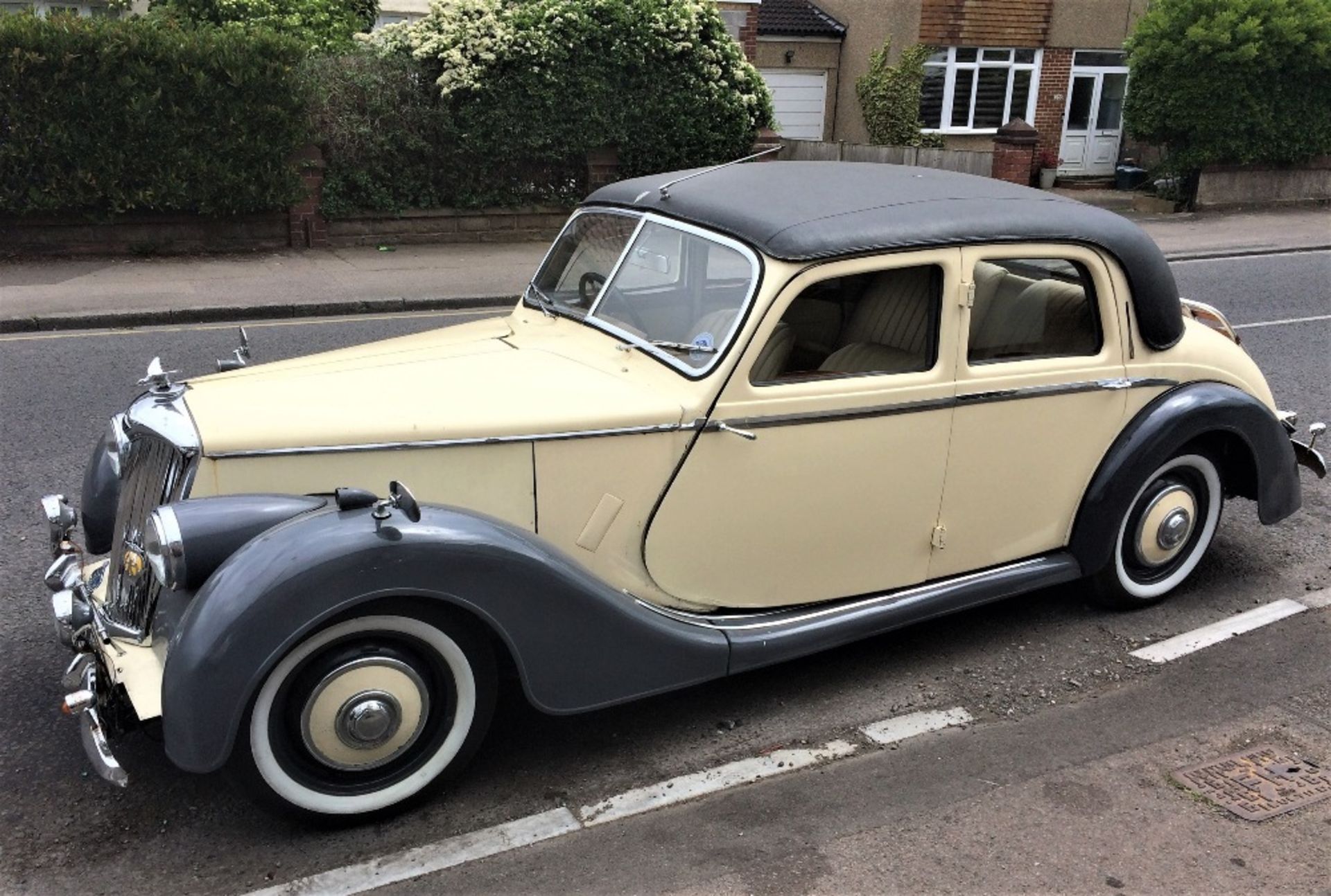 1949 RILEY RMA SALOON Registration Number: DJT 566 Chassis Number: 39516747 Recorded Mileage: TBA - Bild 2 aus 6