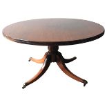 A MAHOGANY CIRCULAR TOP LOO TABLE, 19TH CENTURY