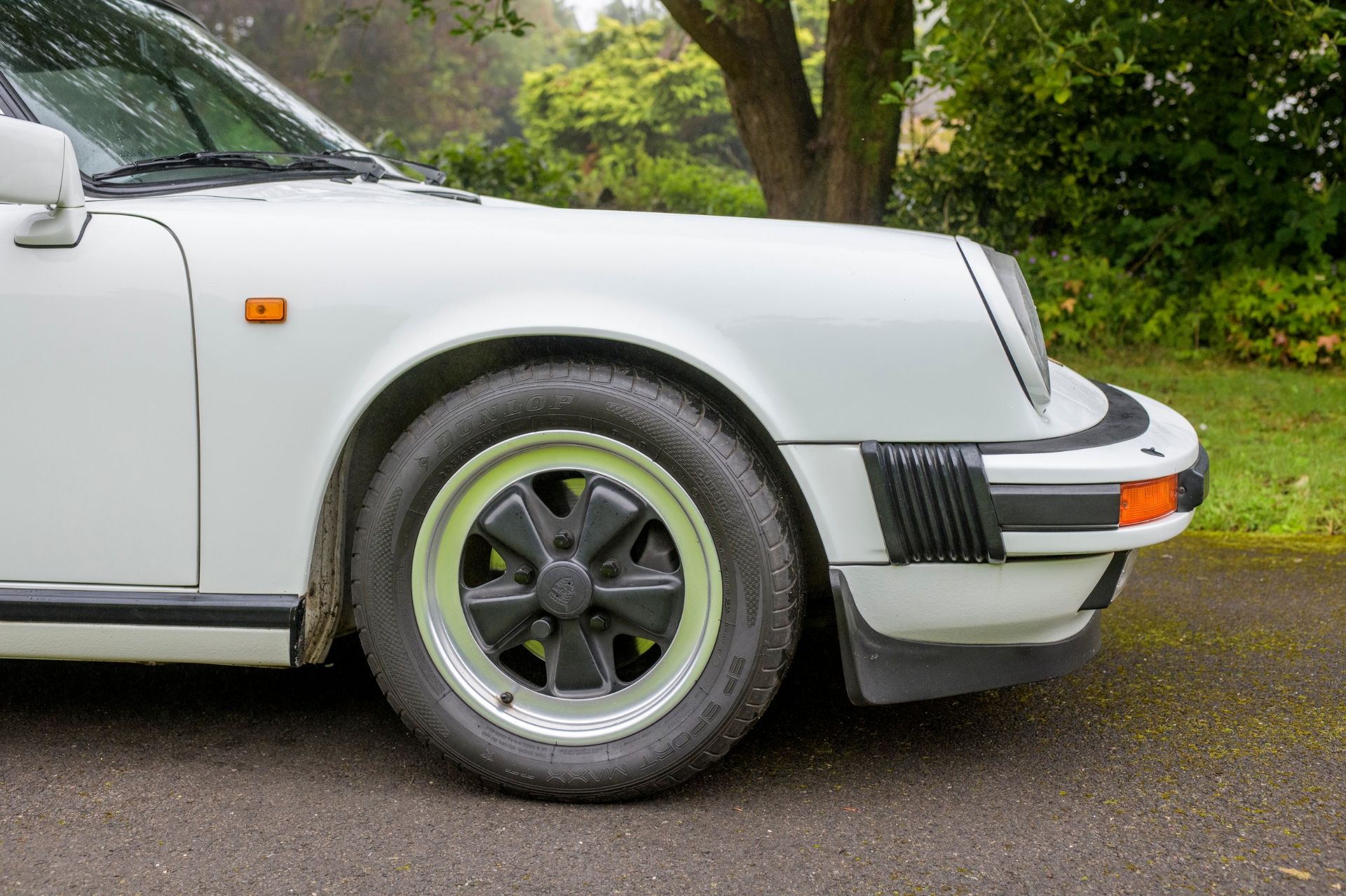 1986 PORSCHE 911 3.2 CARRERA SPORT CABRIOLET Registration: C723 KAR             Chassis Number: - Image 13 of 47