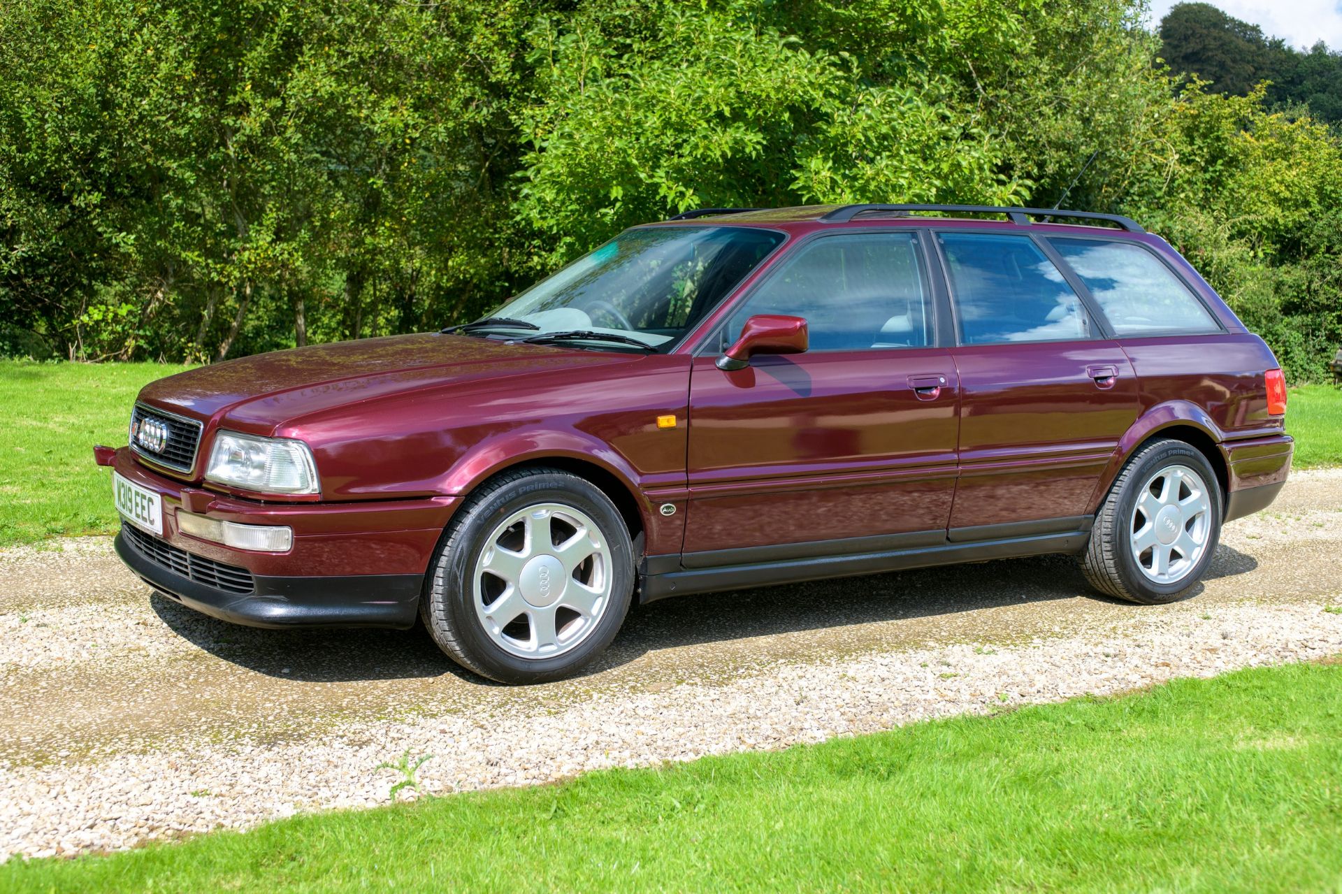 1995 AUDI S2 AVANT Registration Number: M319 EEC Chassis Number: WAUZZZ8CZSA007967 - Two private - Image 4 of 34