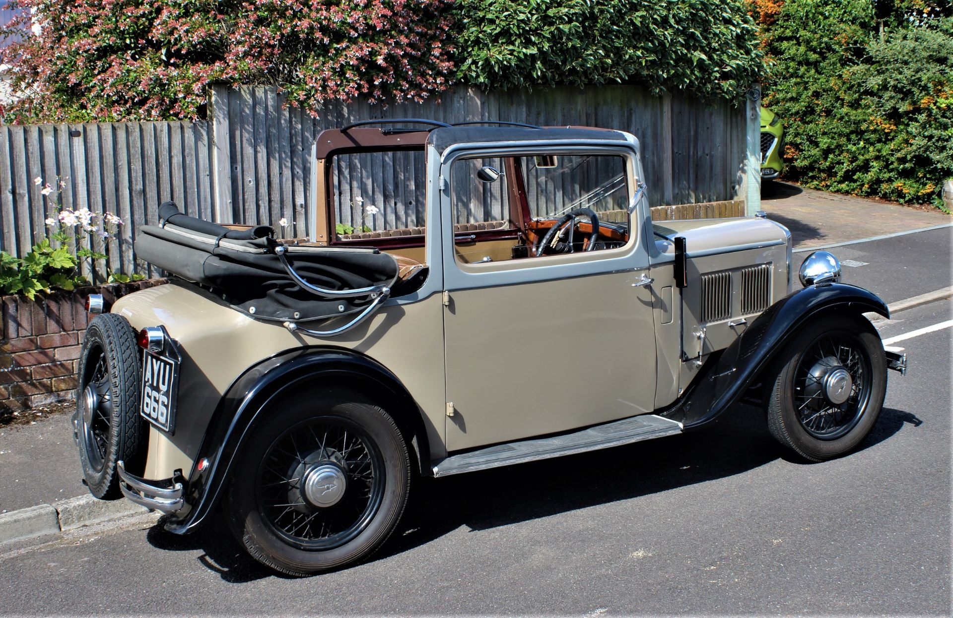 1934 AUSTIN 10 CABRIOLET Registration Number: AYU 666 Chassis Number: G38952 - First owner for 56 - Image 7 of 9