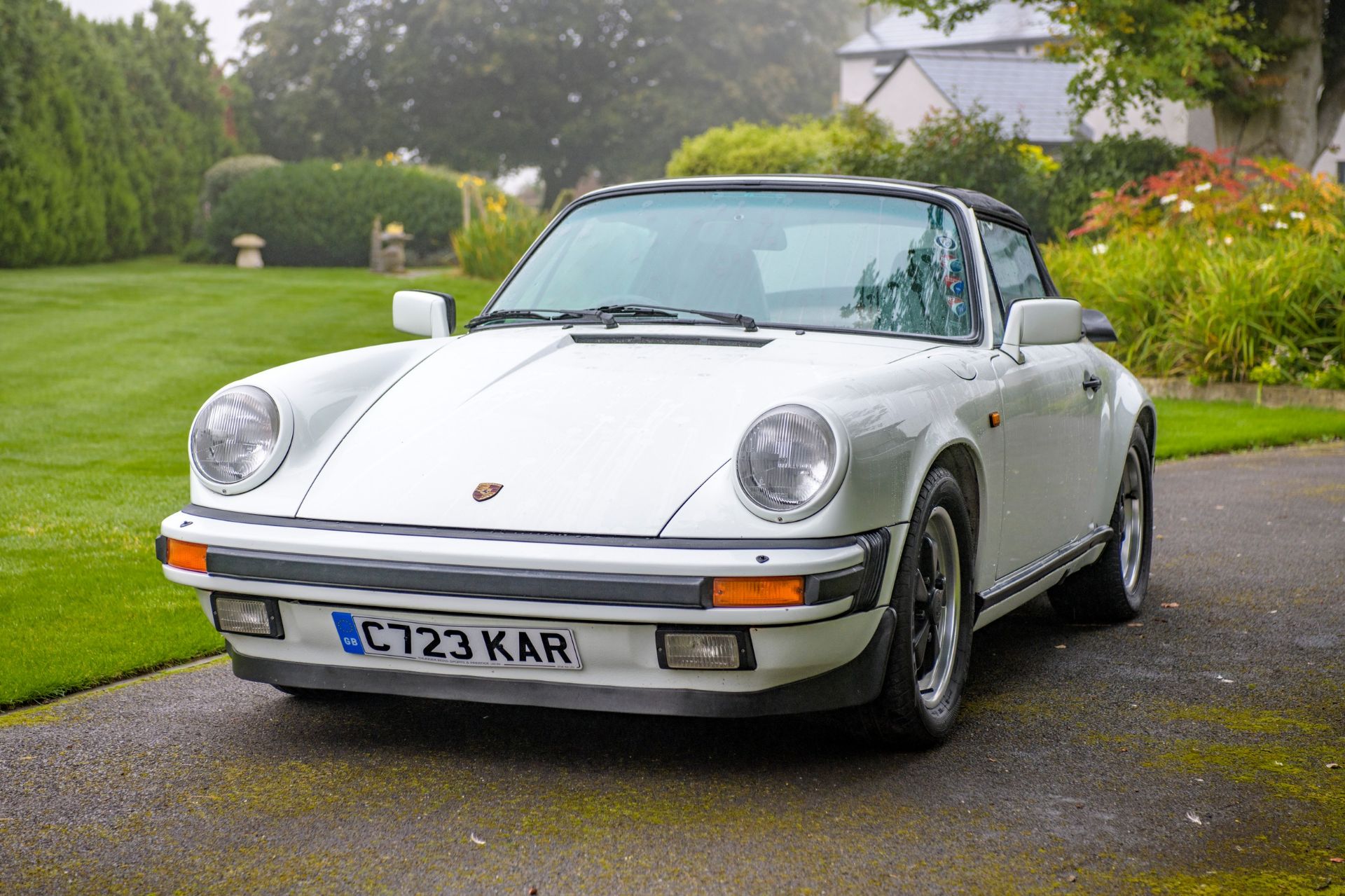 1986 PORSCHE 911 3.2 CARRERA SPORT CABRIOLET Registration: C723 KAR             Chassis Number: - Image 2 of 47