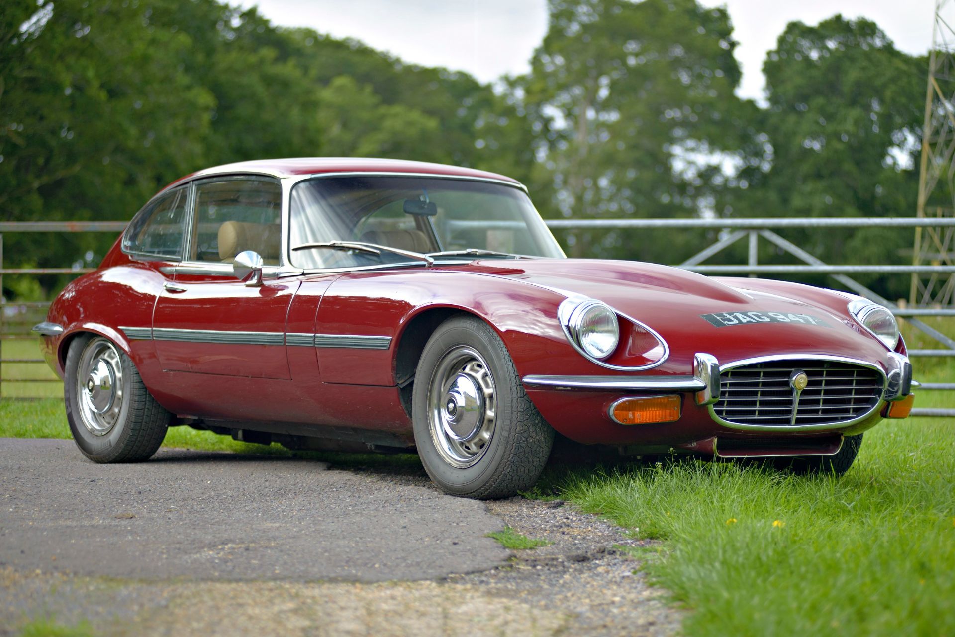 1972 JAGUAR E-TYPE SERIES III FIXED HEAD COUPE Registration: JAG 947