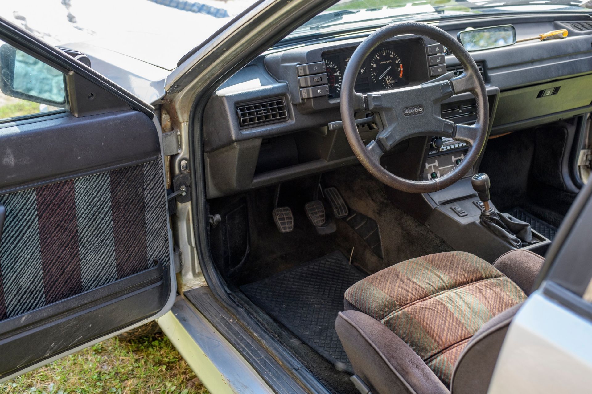 1981 AUDI QUATTRO Registration Number: WNV 77W Chassis Number: WAUZZZ85ZBA900504 - Very early LHD - Image 19 of 32