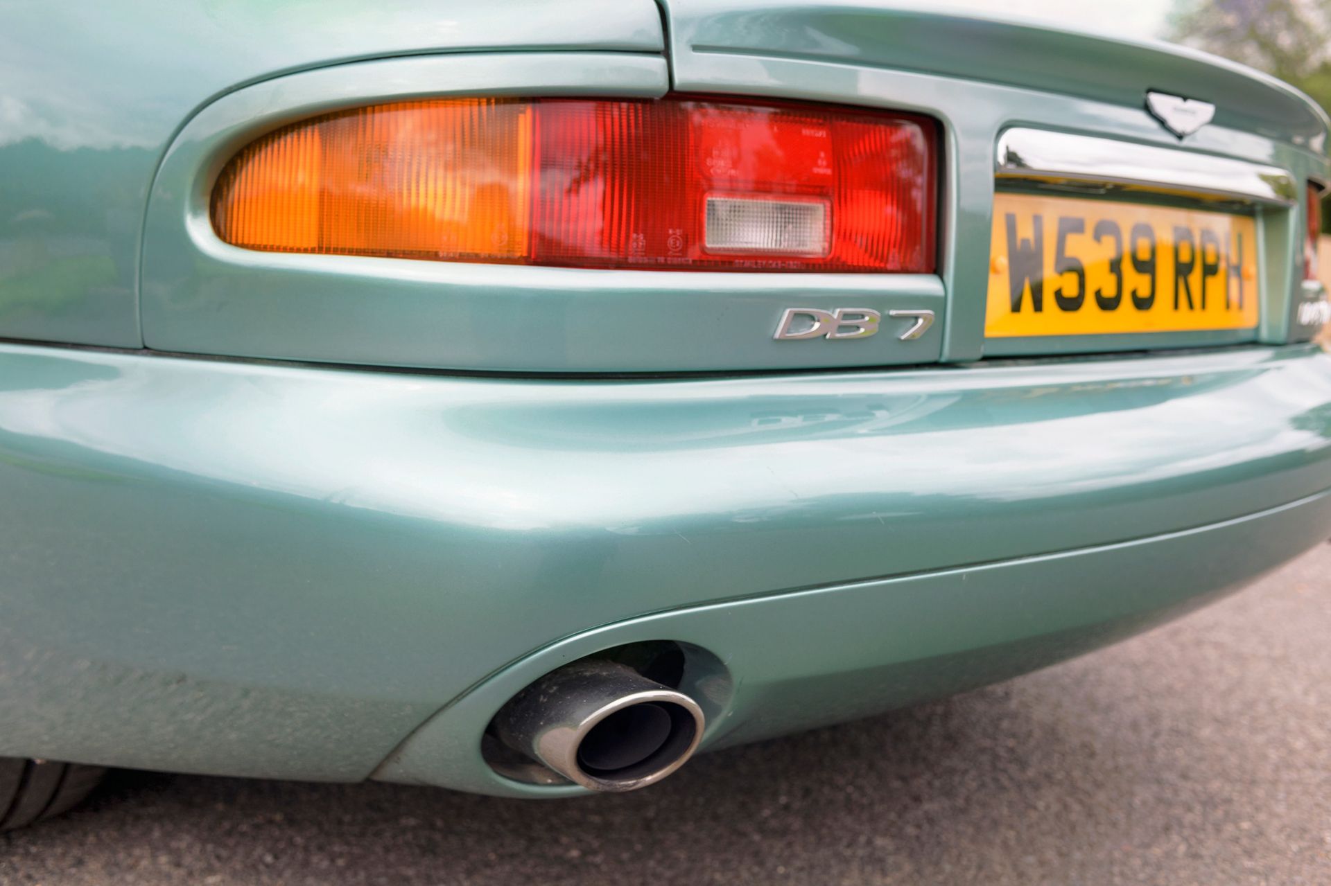 2000 ASTON-MARTIN DB7 VANTAGE Registration number: W539 RPH    Chassis number: SCFAB1231K300921 - - Image 8 of 61