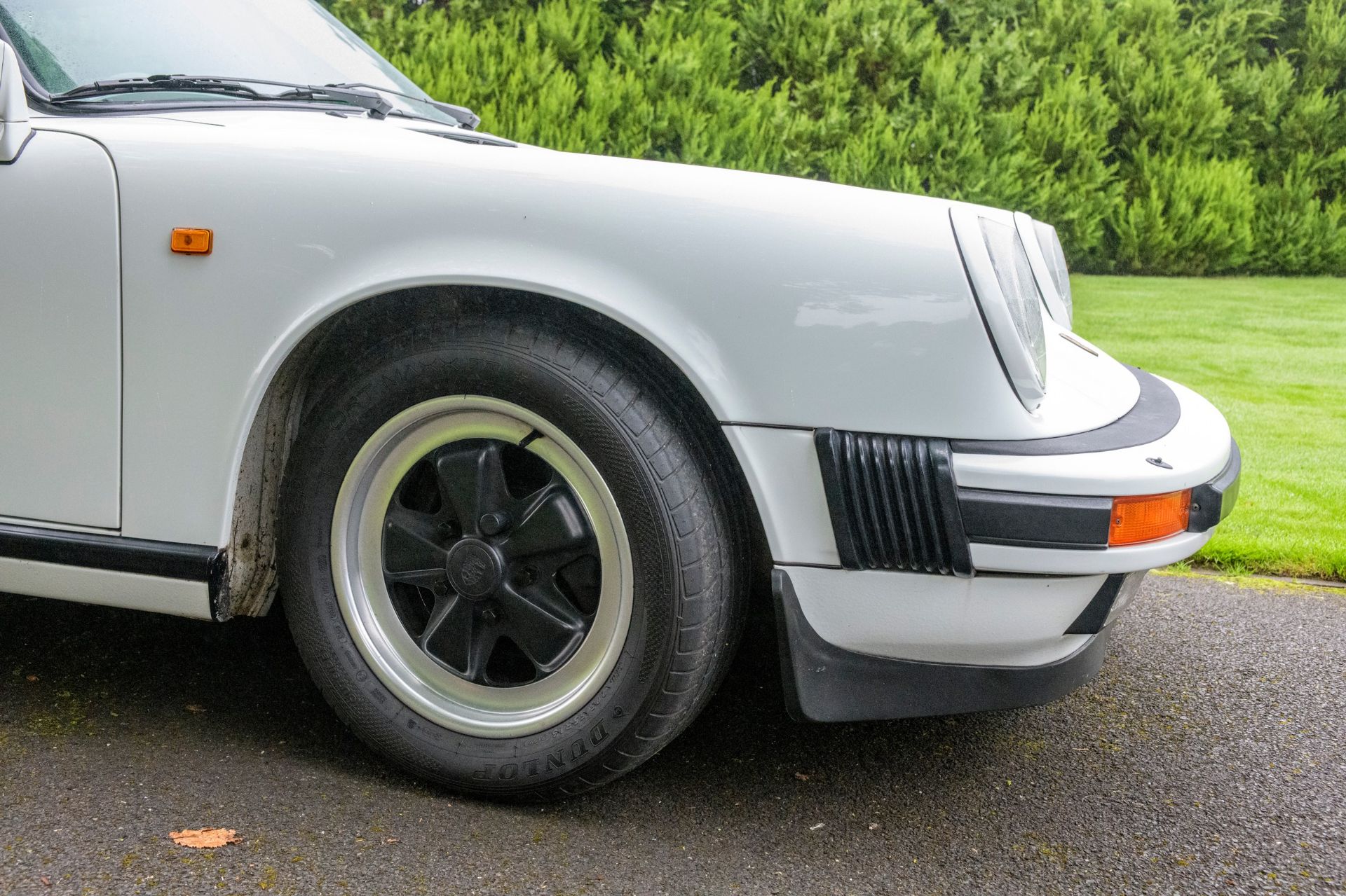 1986 PORSCHE 911 3.2 CARRERA SPORT CABRIOLET Registration: C723 KAR             Chassis Number: - Image 16 of 47