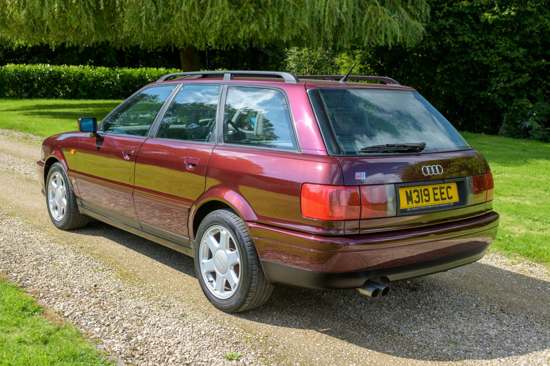 1995 AUDI S2 AVANT Registration Number: M319 EEC Chassis Number: WAUZZZ8CZSA007967 - Two private - Image 3 of 34