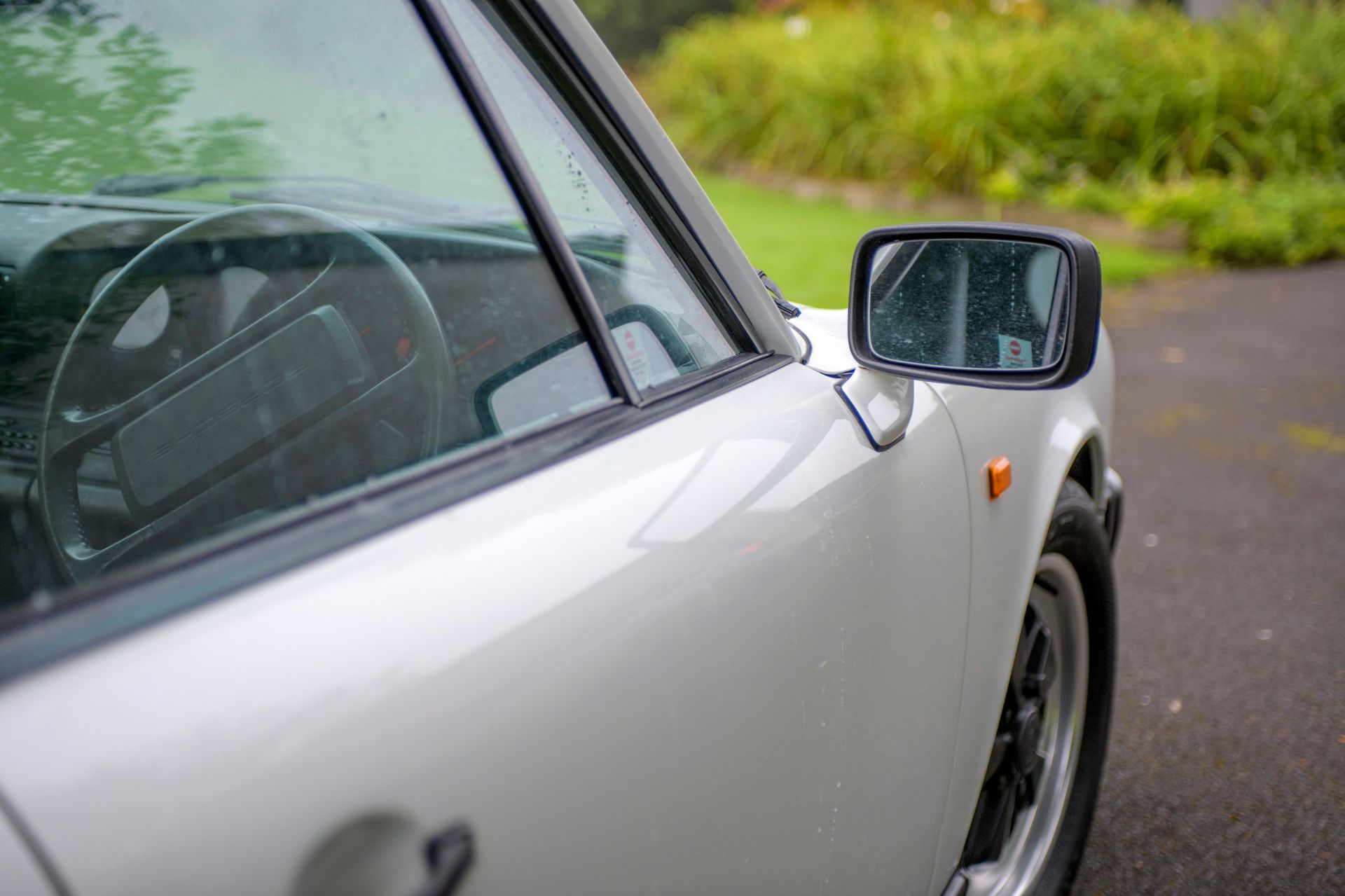 1986 PORSCHE 911 3.2 CARRERA SPORT CABRIOLET Registration: C723 KAR             Chassis Number: - Image 17 of 47