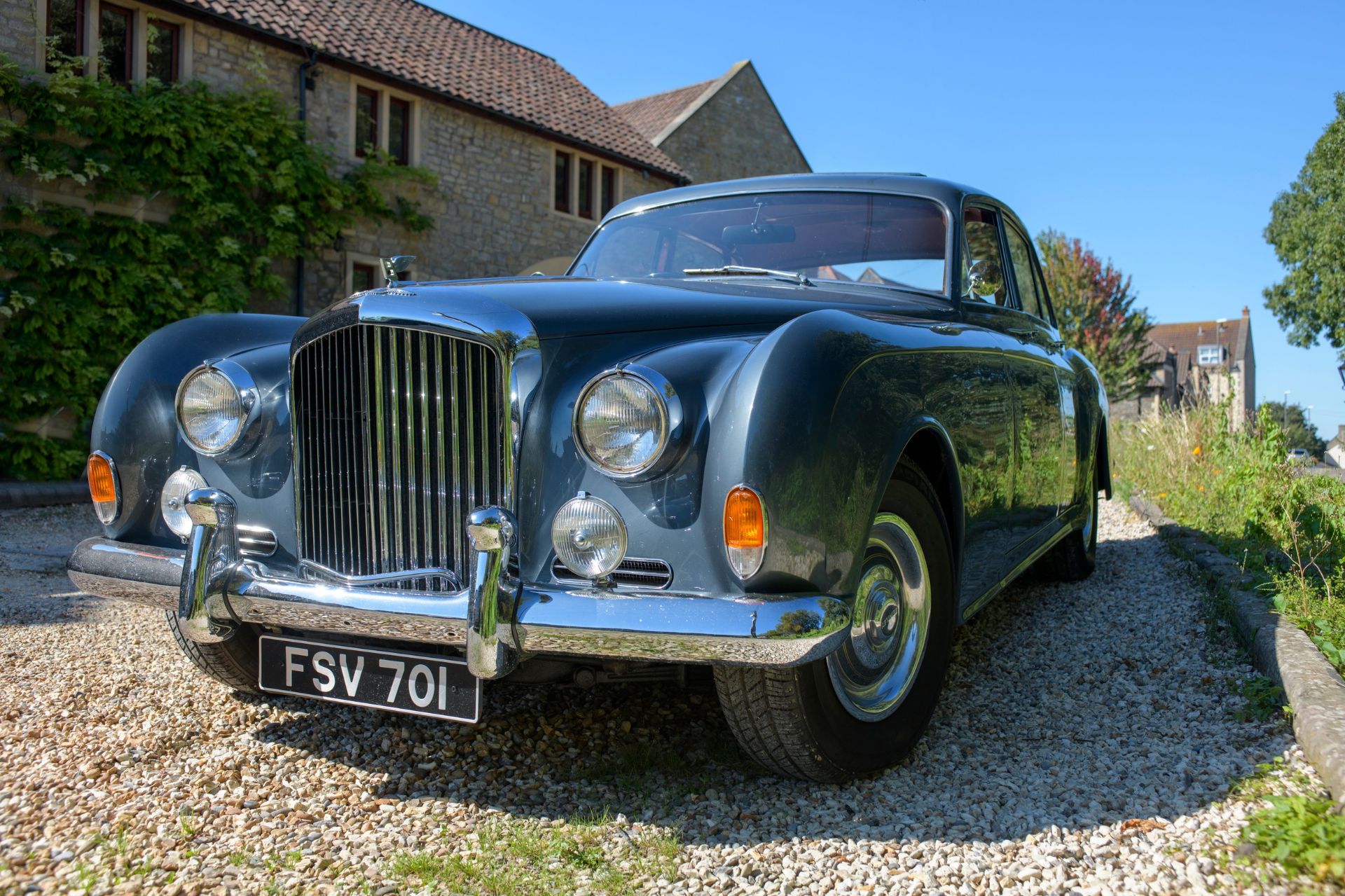 1960 BENTLEY S2 CONTINENTAL BY JAMES YOUNG Registration Number: FSV 701 Chassis Number: BC105AR - - Image 3 of 24