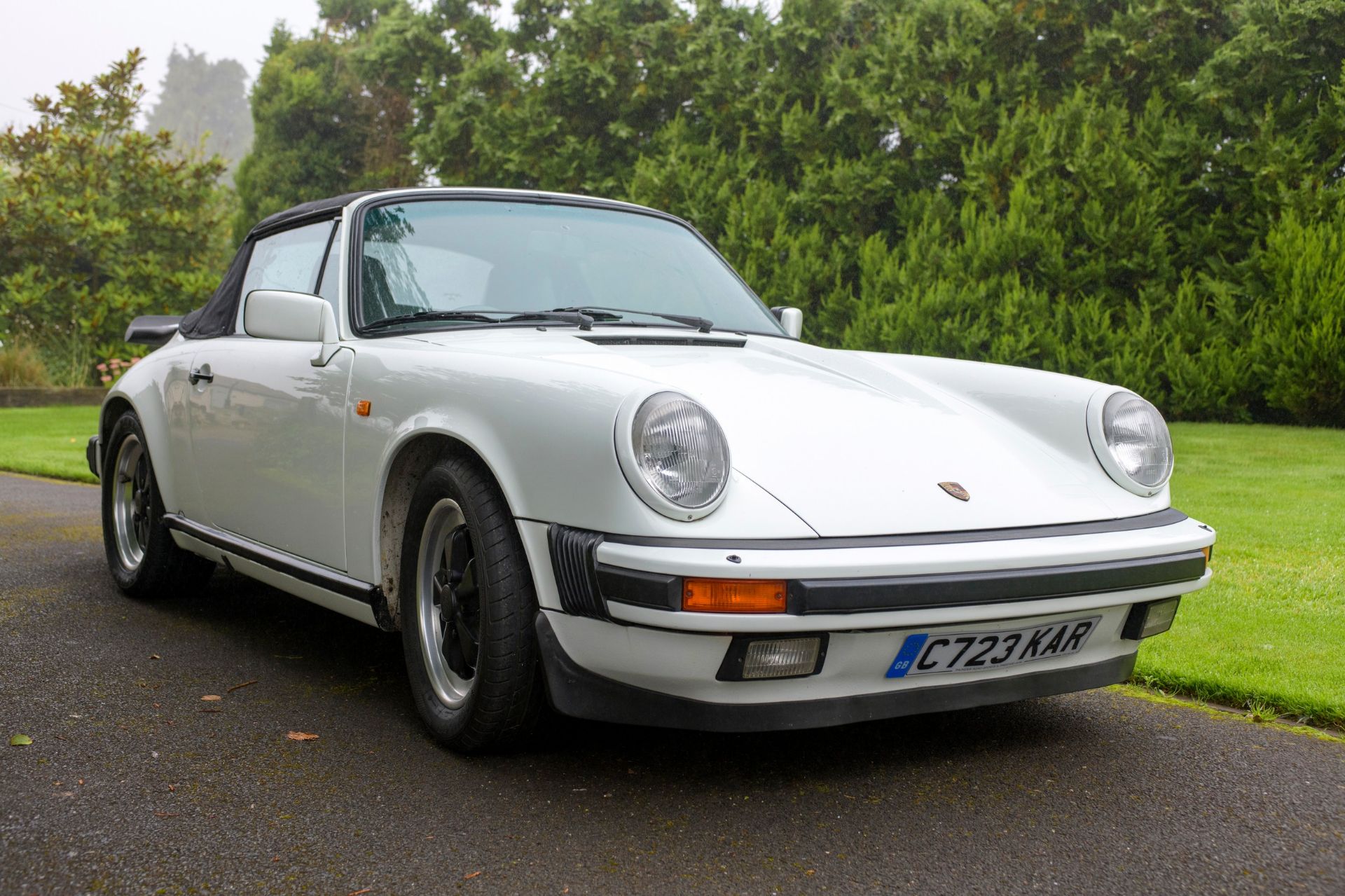 1986 PORSCHE 911 3.2 CARRERA SPORT CABRIOLET Registration: C723 KAR             Chassis Number: