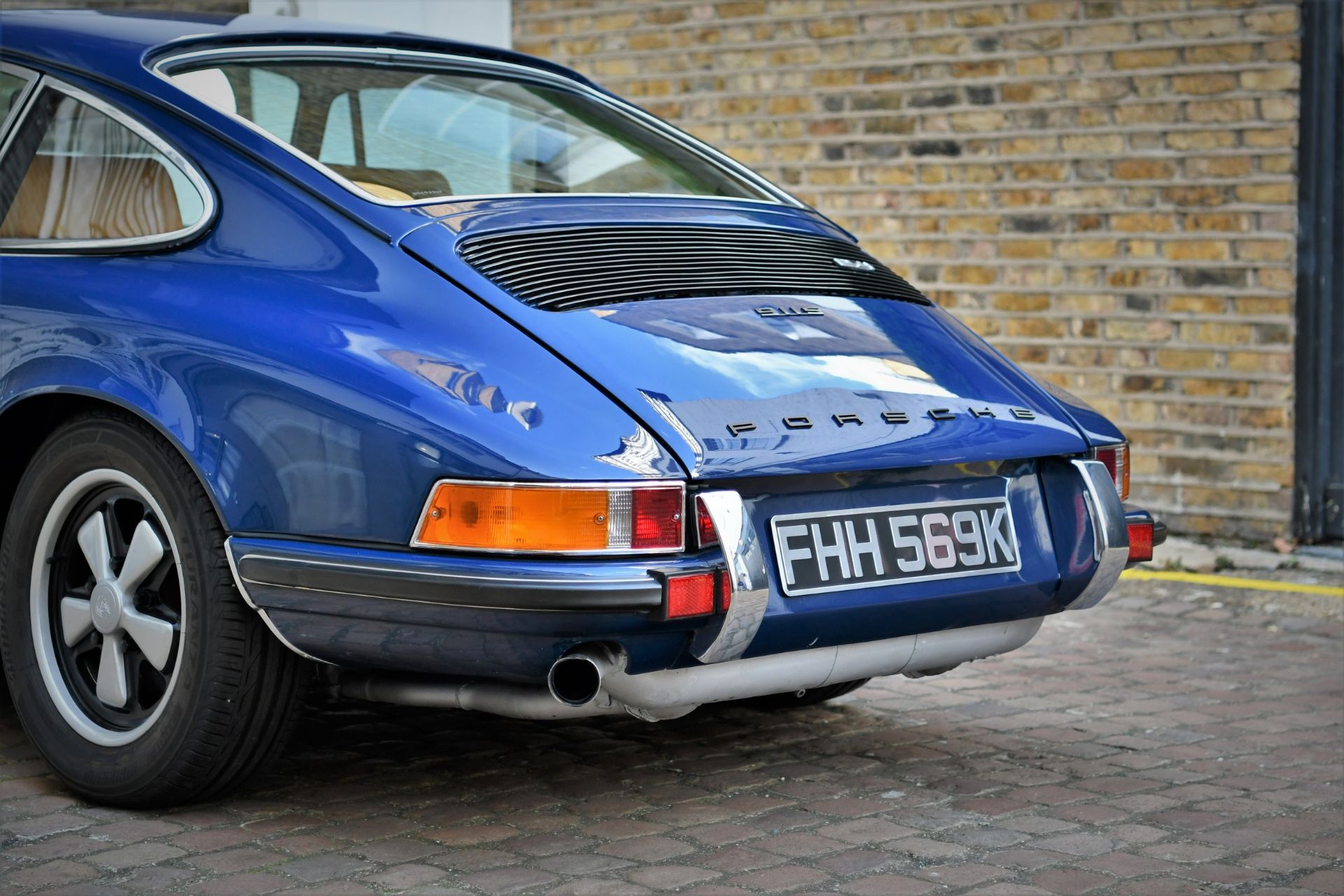 1972 PORSCHE 911 2.4 'S' 'OELKLAPPE COUPE' Registration Number : FHH 569K Chassis Number : - Image 13 of 28