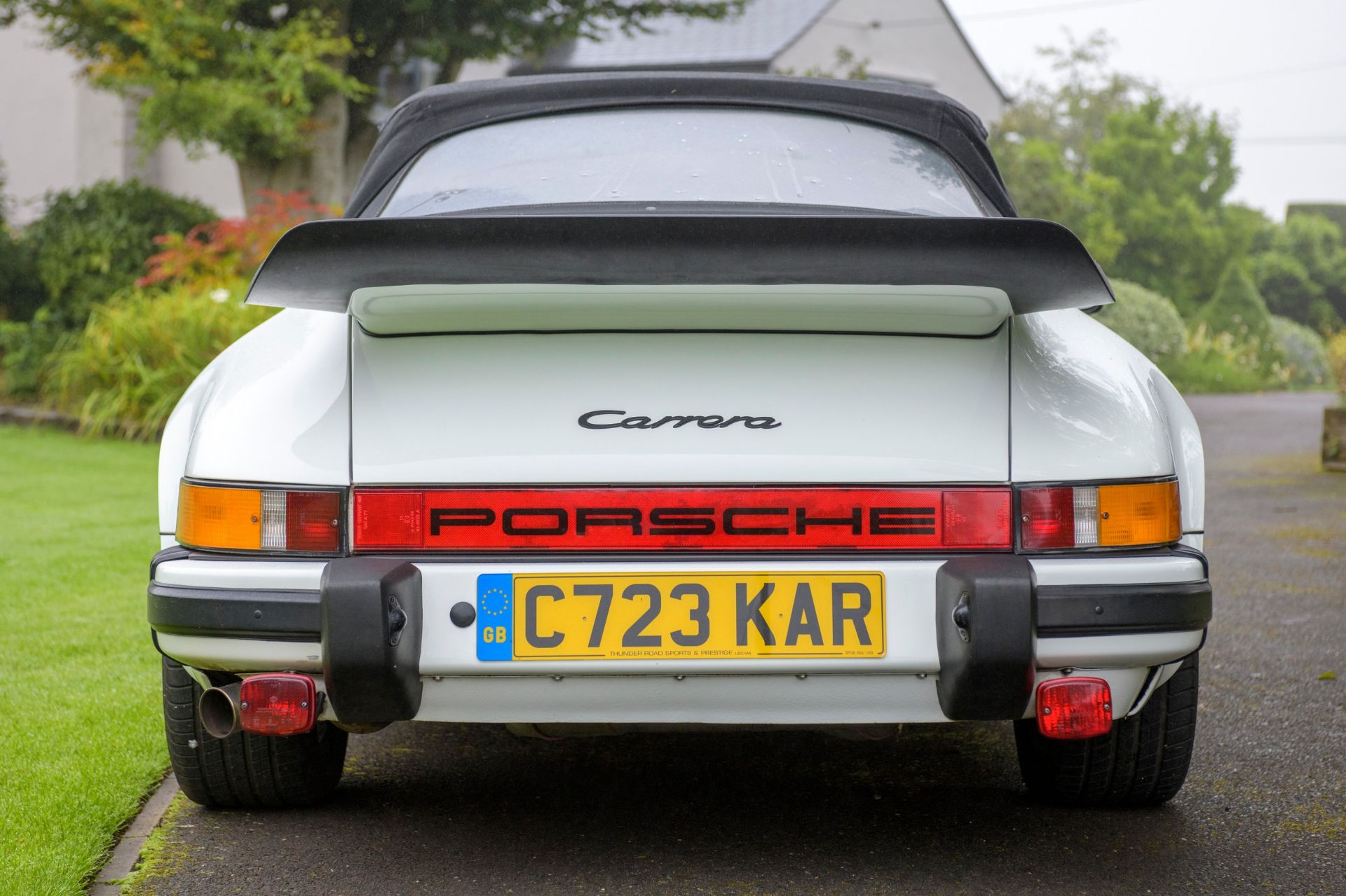 1986 PORSCHE 911 3.2 CARRERA SPORT CABRIOLET Registration: C723 KAR             Chassis Number: - Image 8 of 47