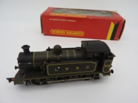 HORNBY RAILWAYS R353 LB SC CLASS E2 TANK LOCO in umber livery. Good condition, box average.