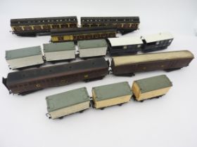 THREE GWR CLERESTORY COACHES, two kit built GWR Siphon vans, two Dublo repainted GWR brake vans, and