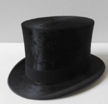 A VINTAGE SILK TOP HAT, EARLY 20TH CENTURY, by G.A Dunn & Co Ltd, Picadilly Circus, London