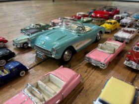 A COLLECTION AMERICAN DIECAST MODEL CARS c.25 in total, a good selection of post-war American