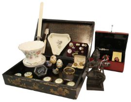 A GROUP LOT OF PORCELAIN WARES INCLUDING ASSORTED ITEMS AND A SEATED BUDDHA **PLEASE NOTE: THIS