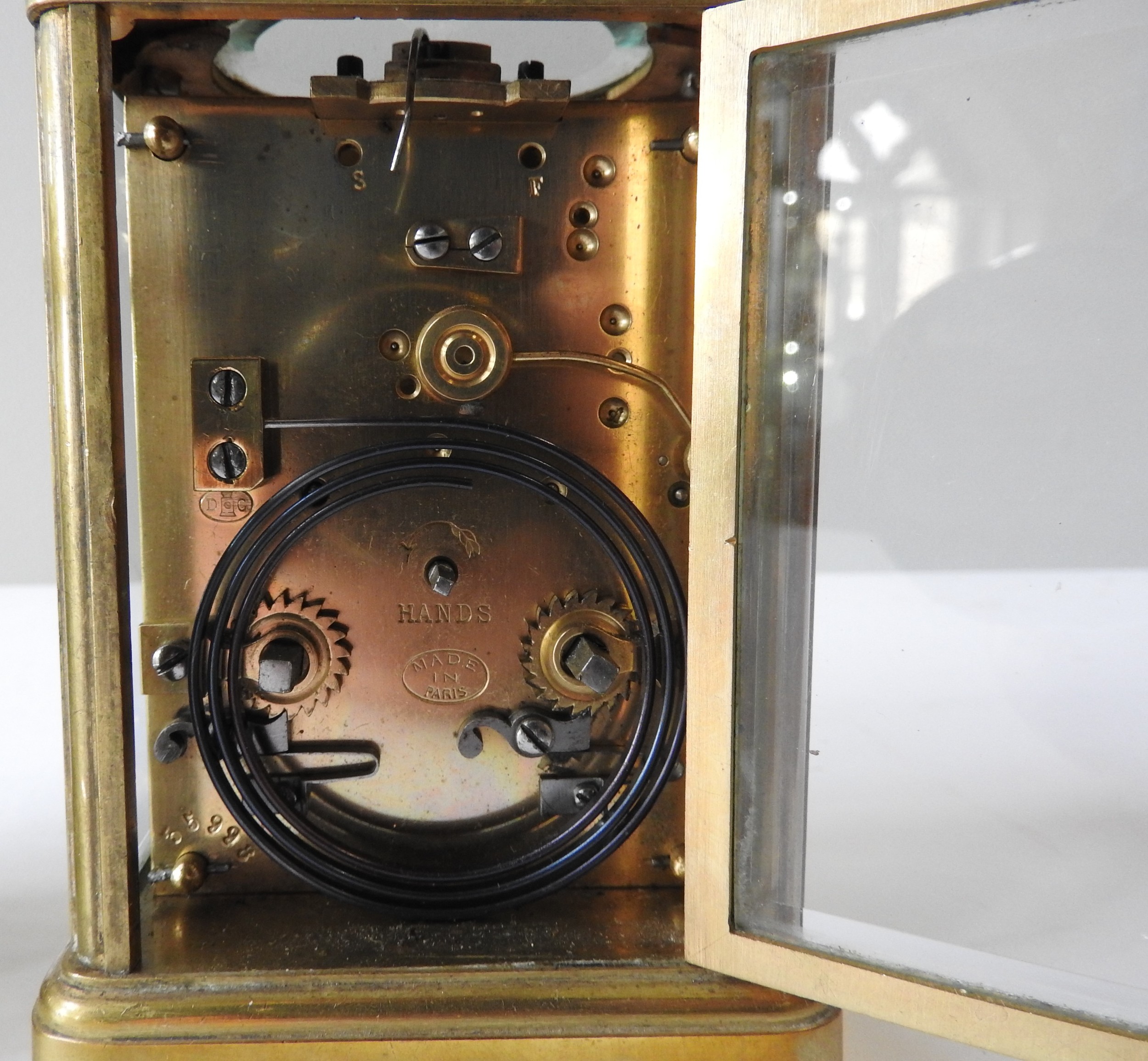 A VINTAGE FRENCH BRASS CARRIAGE CLOCK, LATE 19TH CENTURY, with striking movement, the dial inscribed - Image 5 of 5